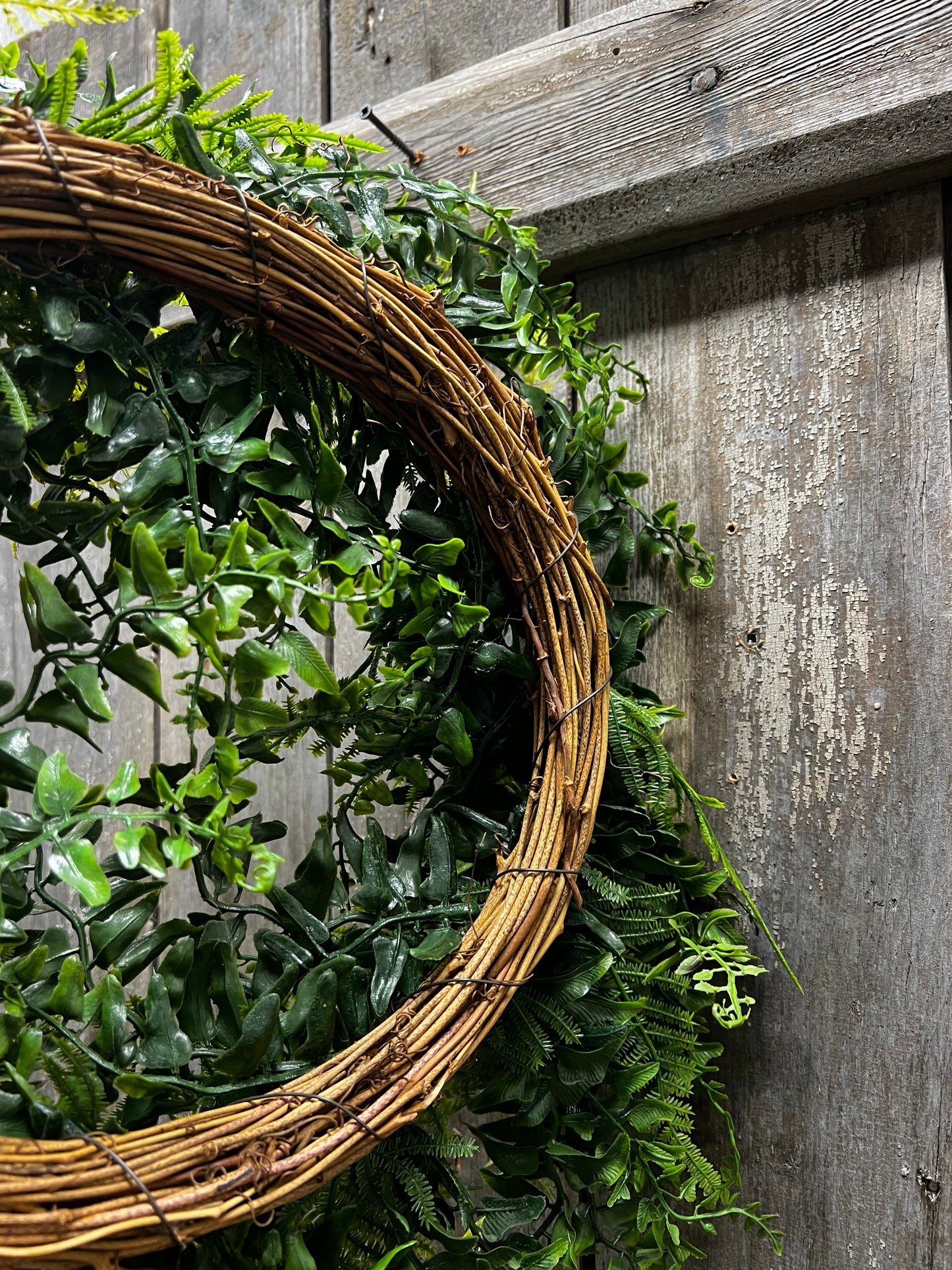 Wreath, 18", GREEN BUCKLER FERN & GRASS
