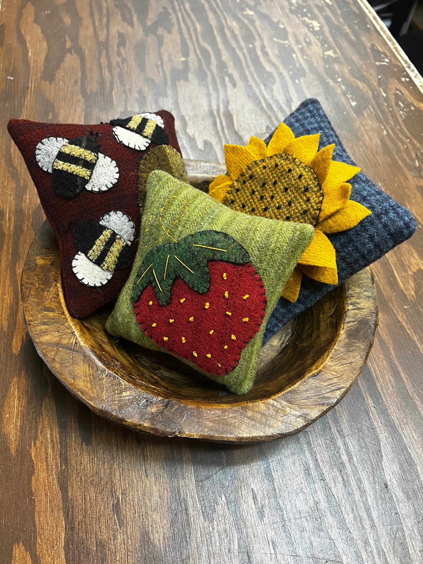 Applique Kit, BEES, BERRIES & BLOOMS