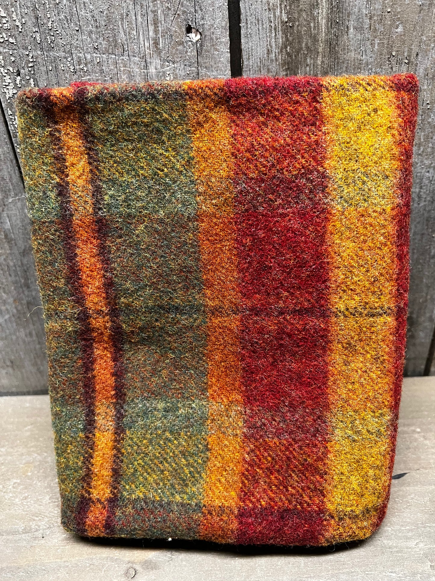 Wool Bundle, Unwashed, TROPICAL