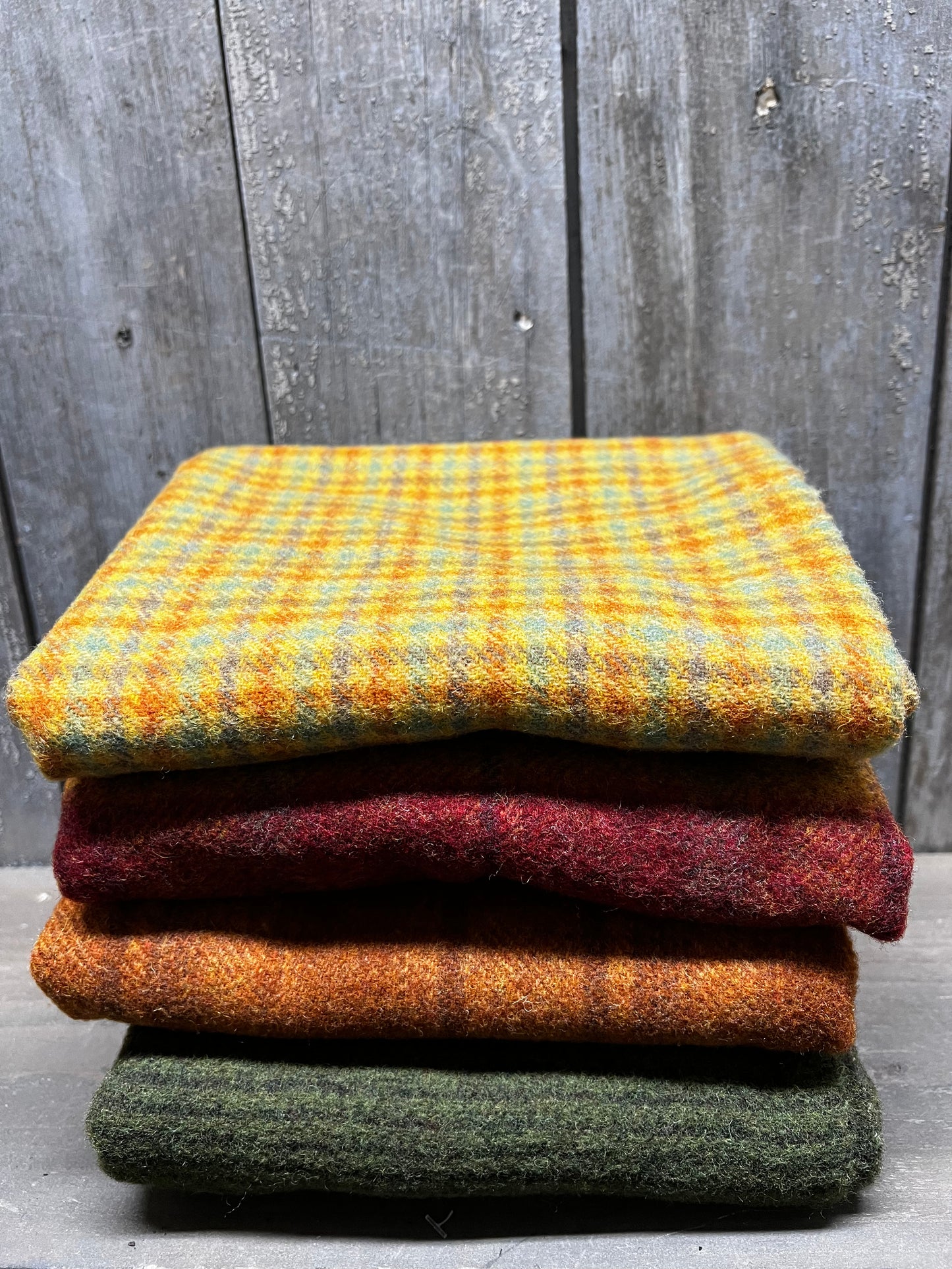 Wool Bundle, Unwashed, TROPICAL