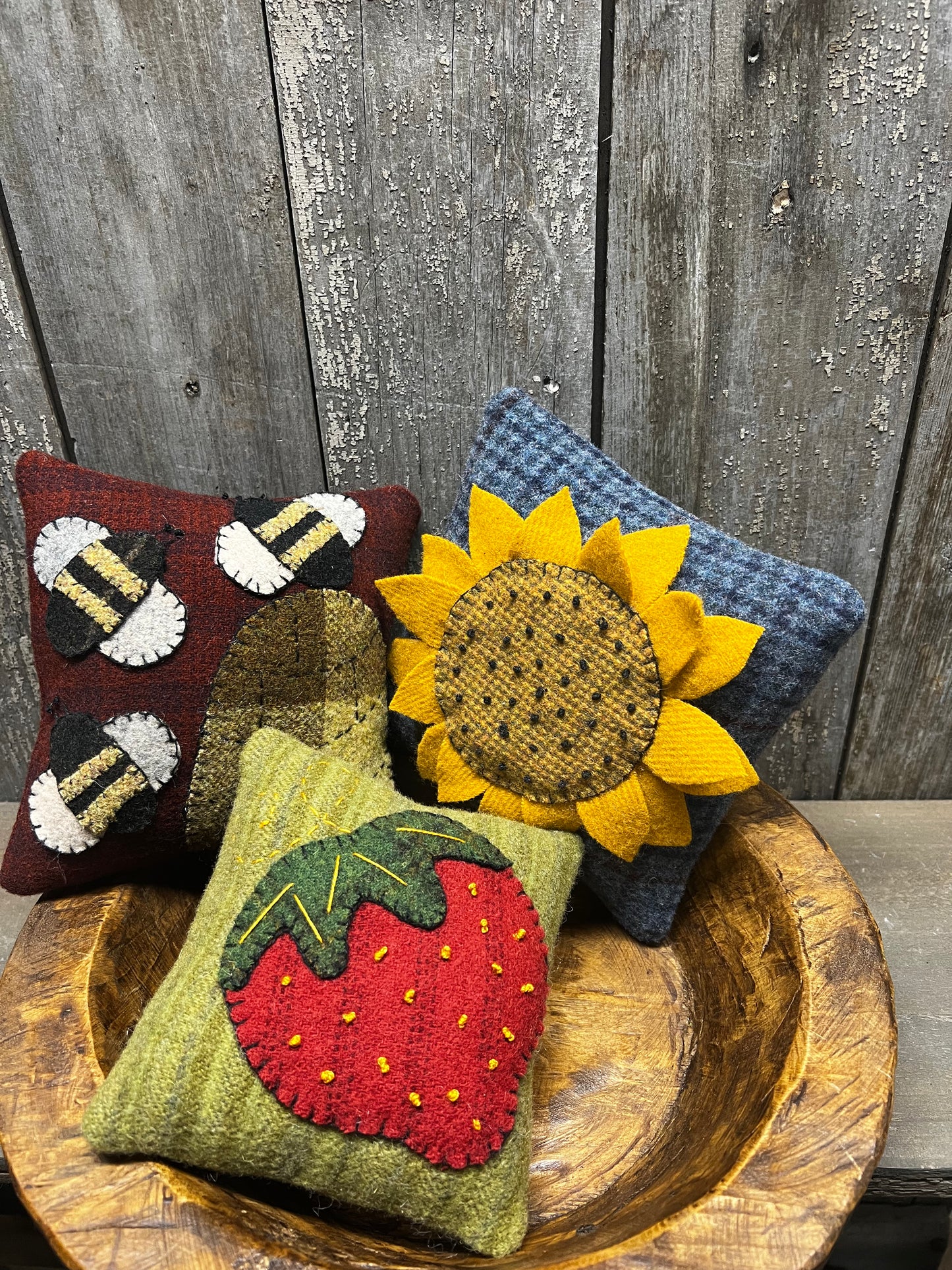 Applique Kit, BEES, BERRIES & BLOOMS