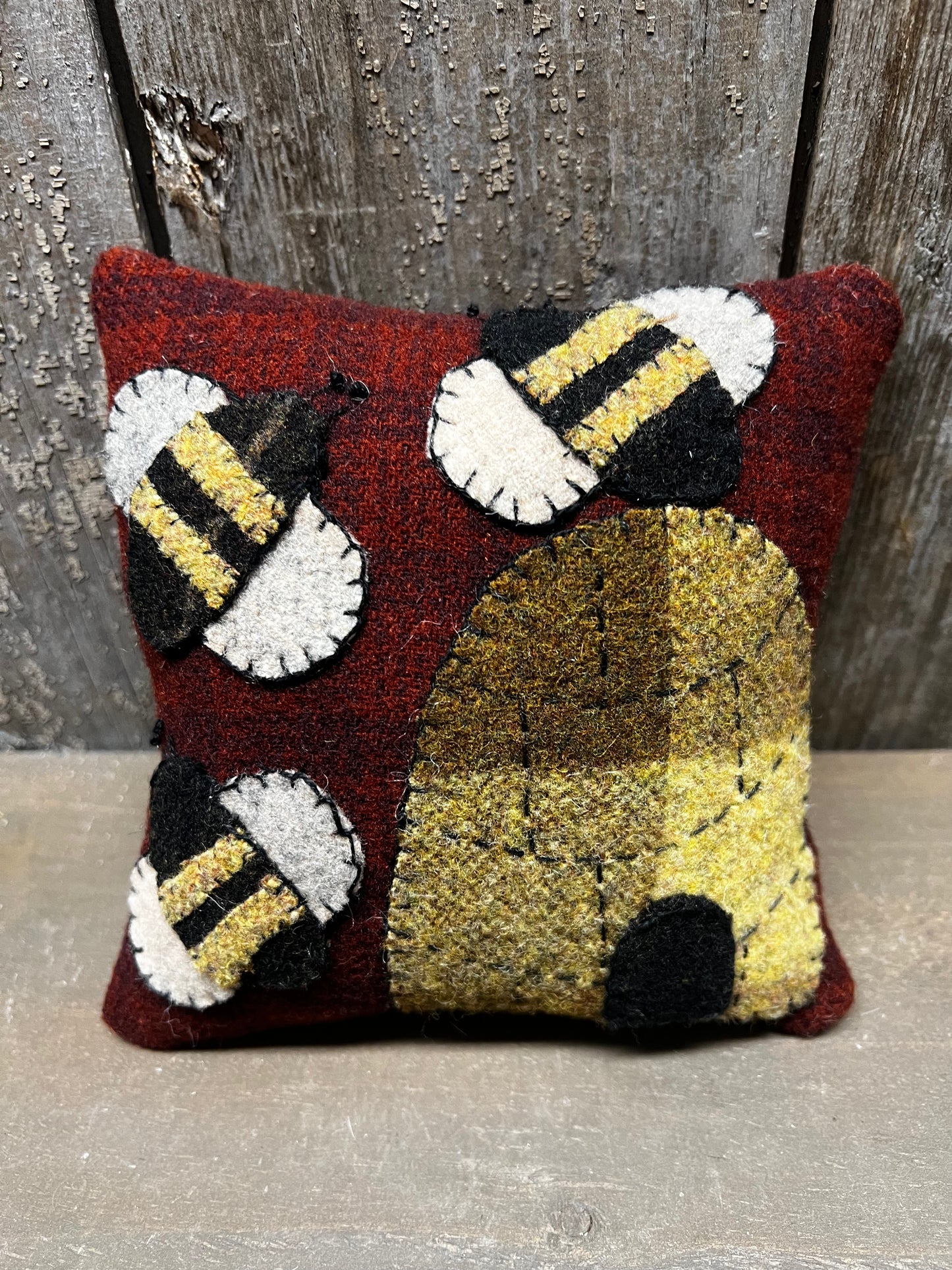 Applique Kit, BEES, BERRIES & BLOOMS
