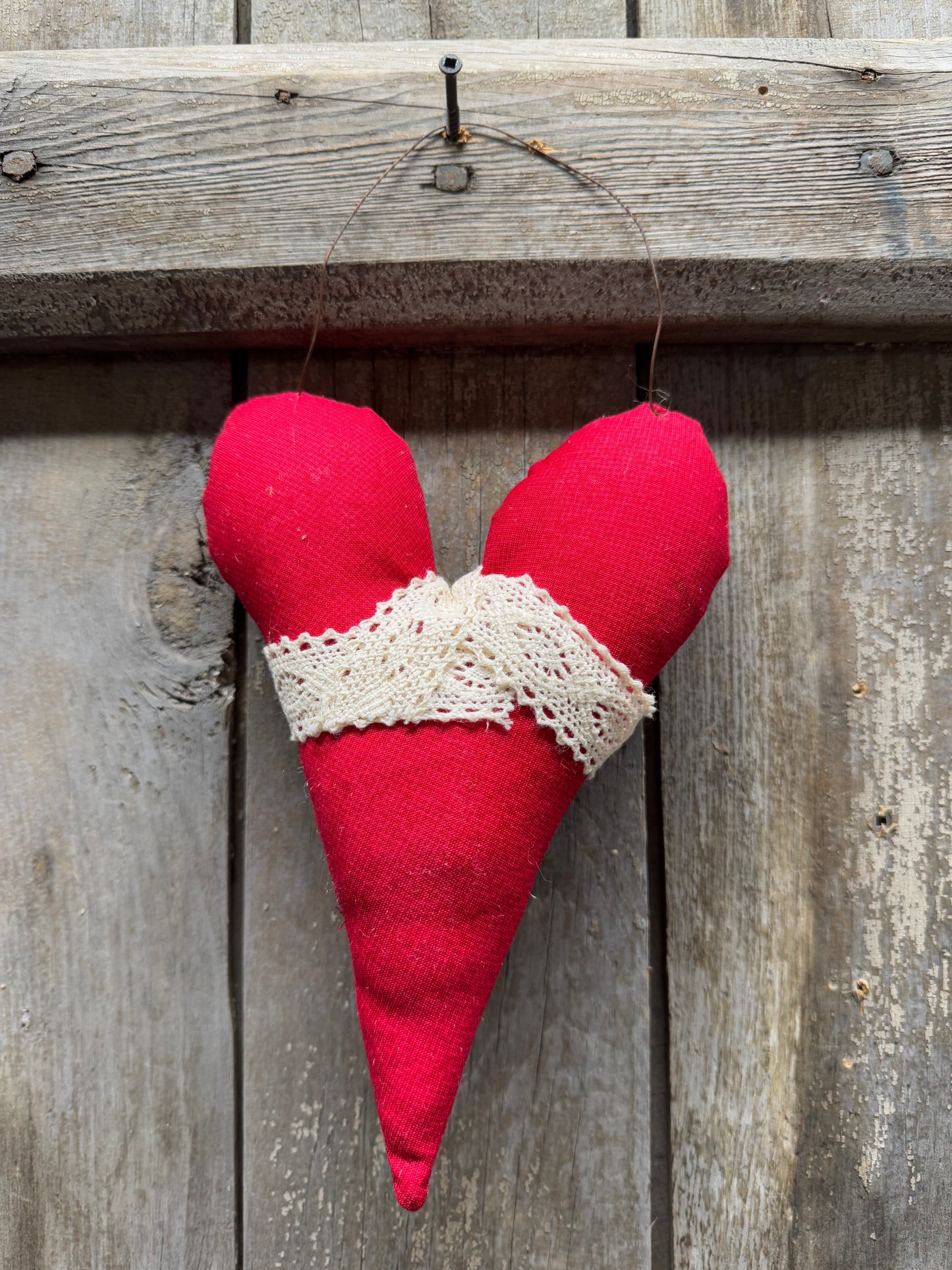 Hanging Heart, 7", RED COTTON/LACE