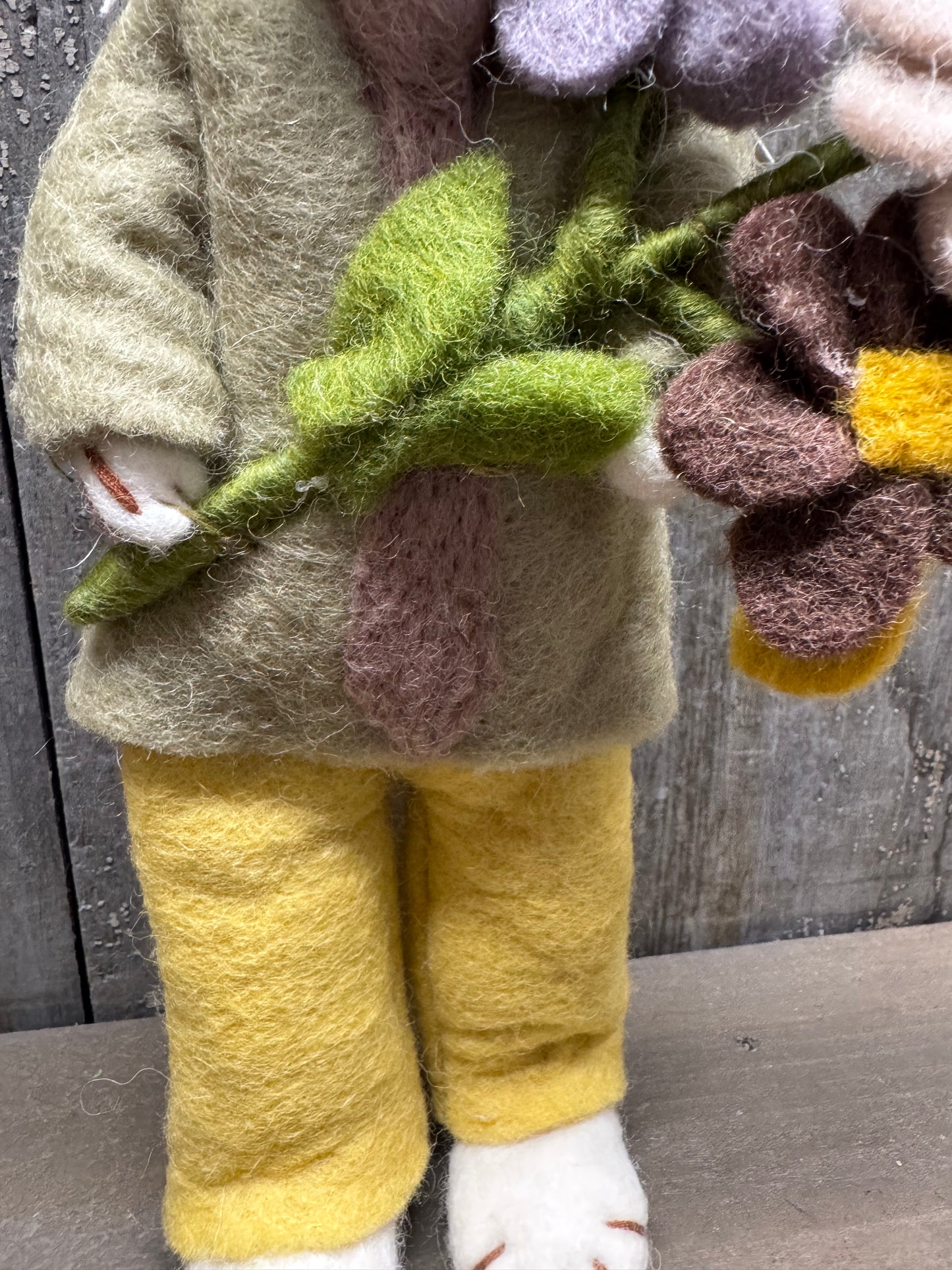 Bunny, Big, Felted, WHITE W/ TIE & DAISIES