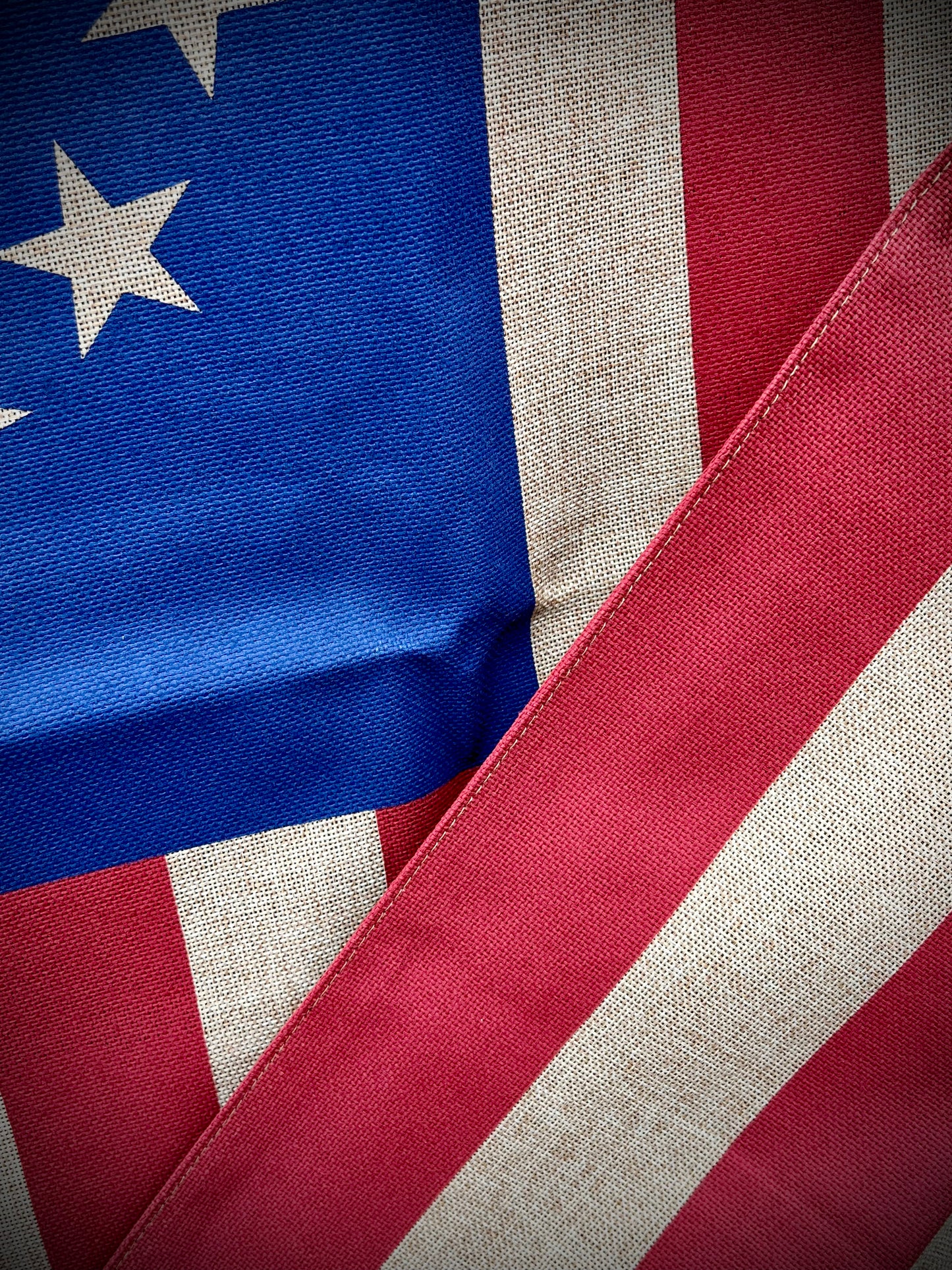 House Flag, 28"x 40", "Burlap", BETSY ROSS