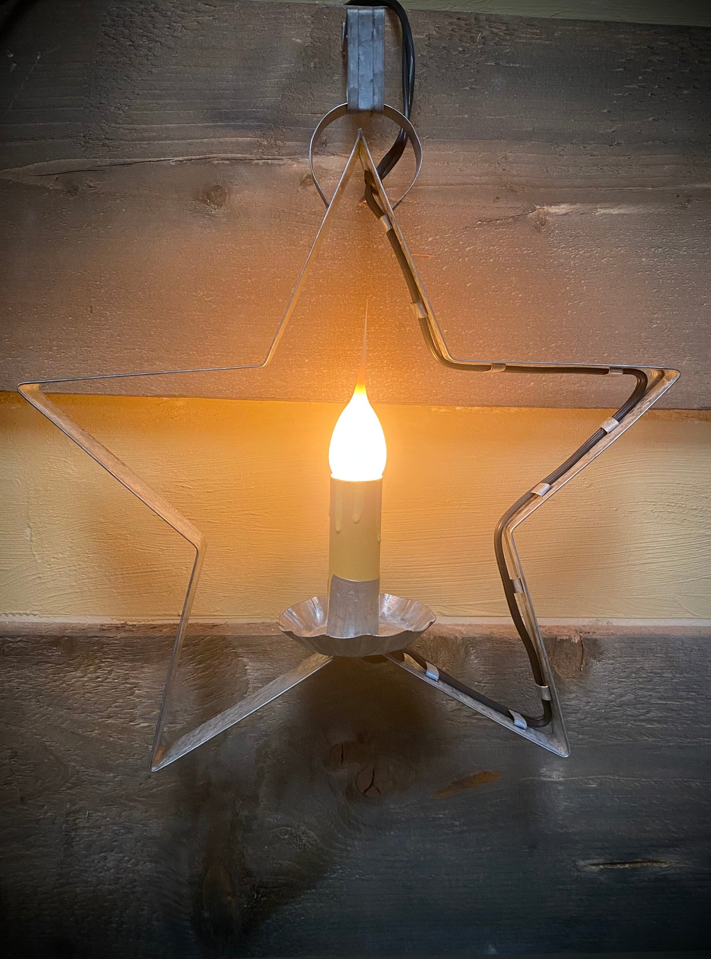 Window Lamp w/ Bracket, STAR, 11.5"