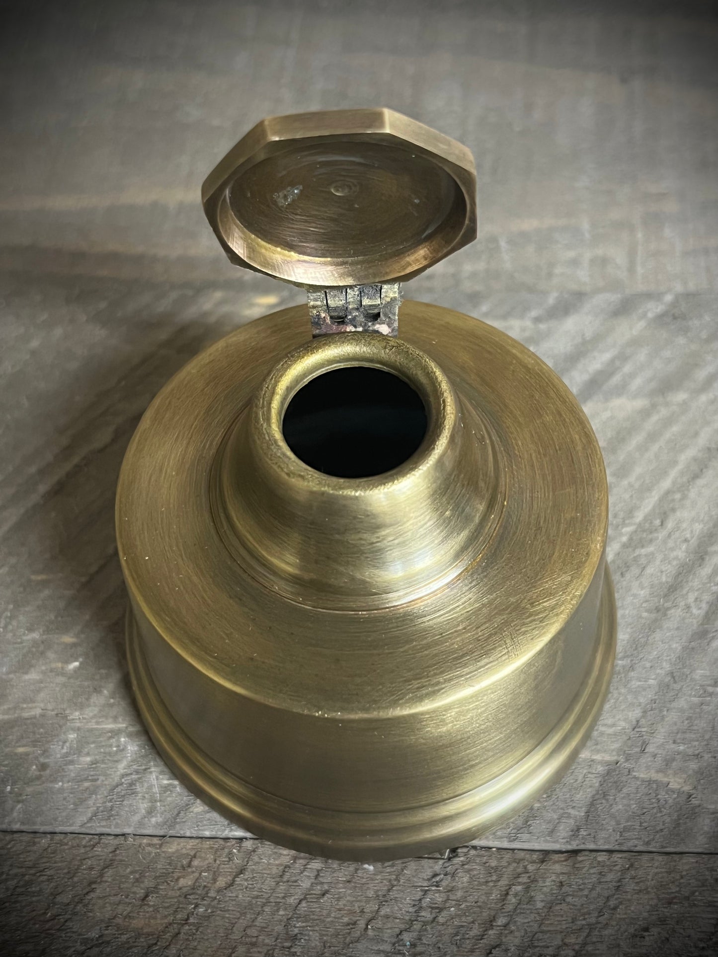 Inkwell, 3.25", ANTIQUE BRASS