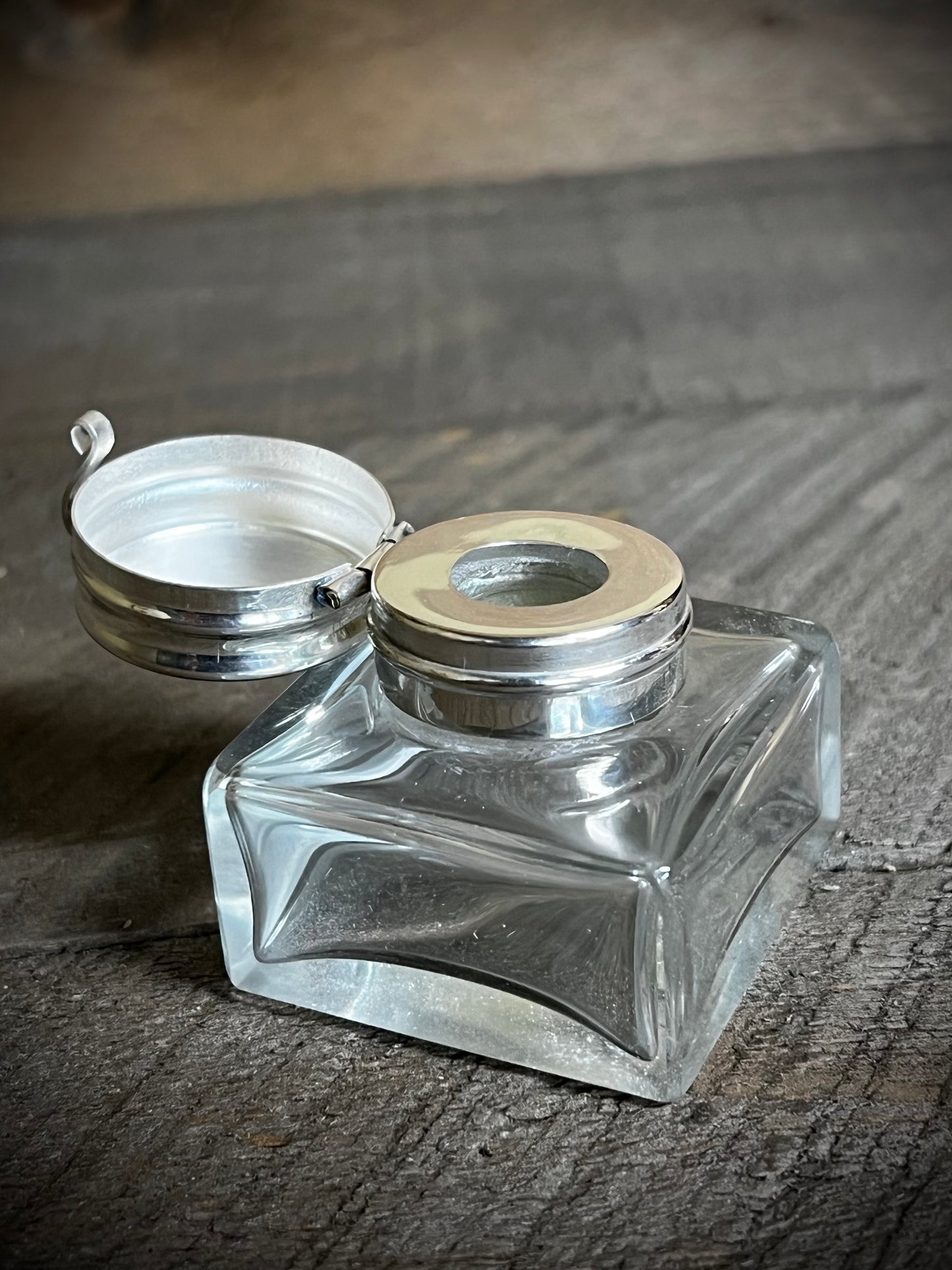 Glass Inkwell, 1.75", CLEAR