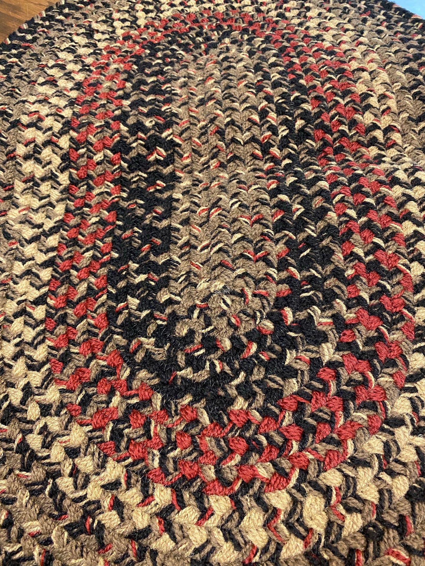 Rug, 20”x30” , Red/Tan/Black