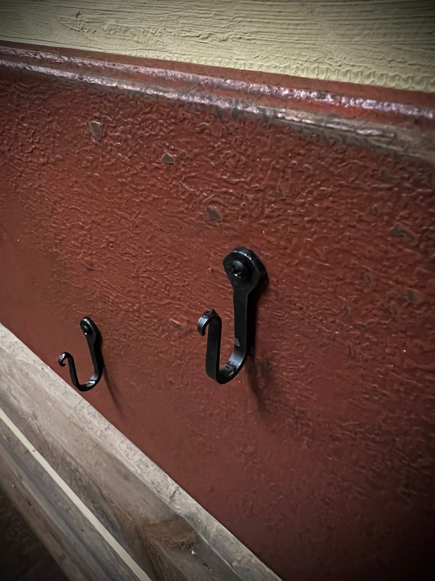 Fowl Rack, OLDE BRICK RED