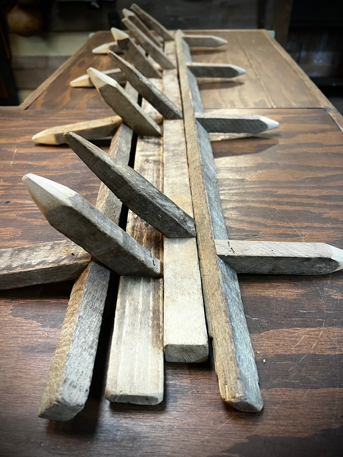 Split Lath Peg Rack, 4’, 4 Peg