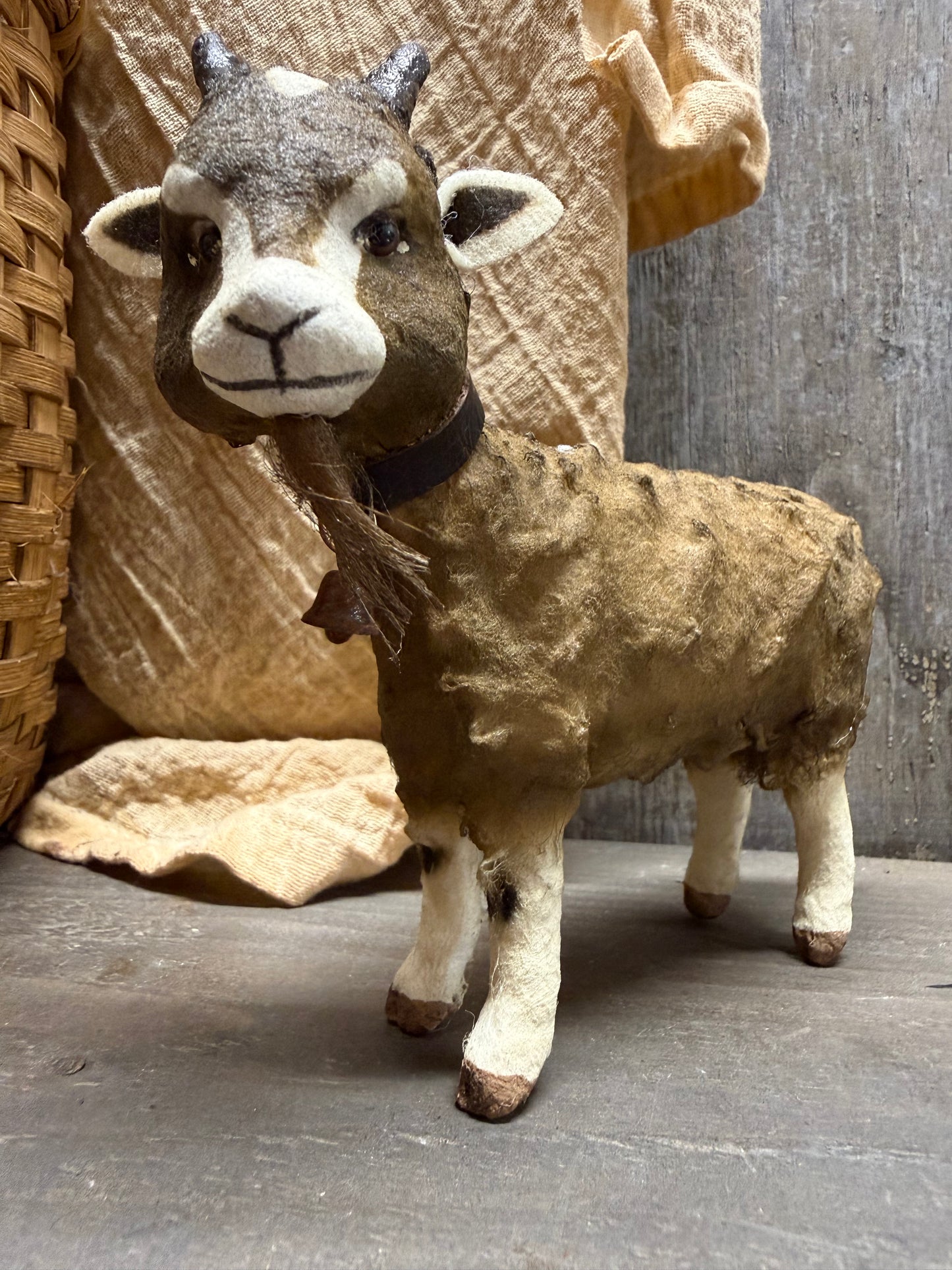 BROWN GOAT, Small