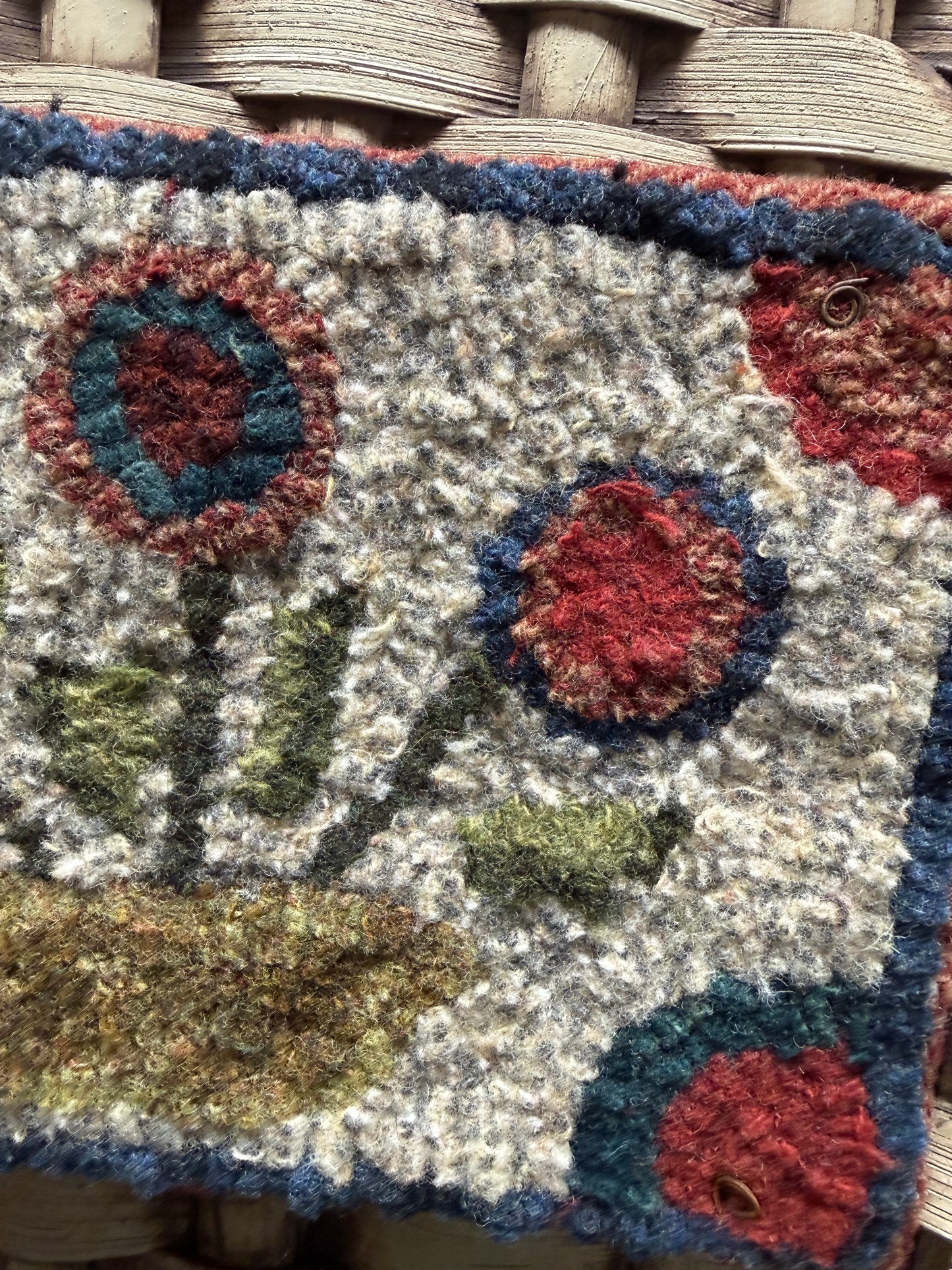 Hooked, 20", Slab Basket, PATRIOTIC POSIES