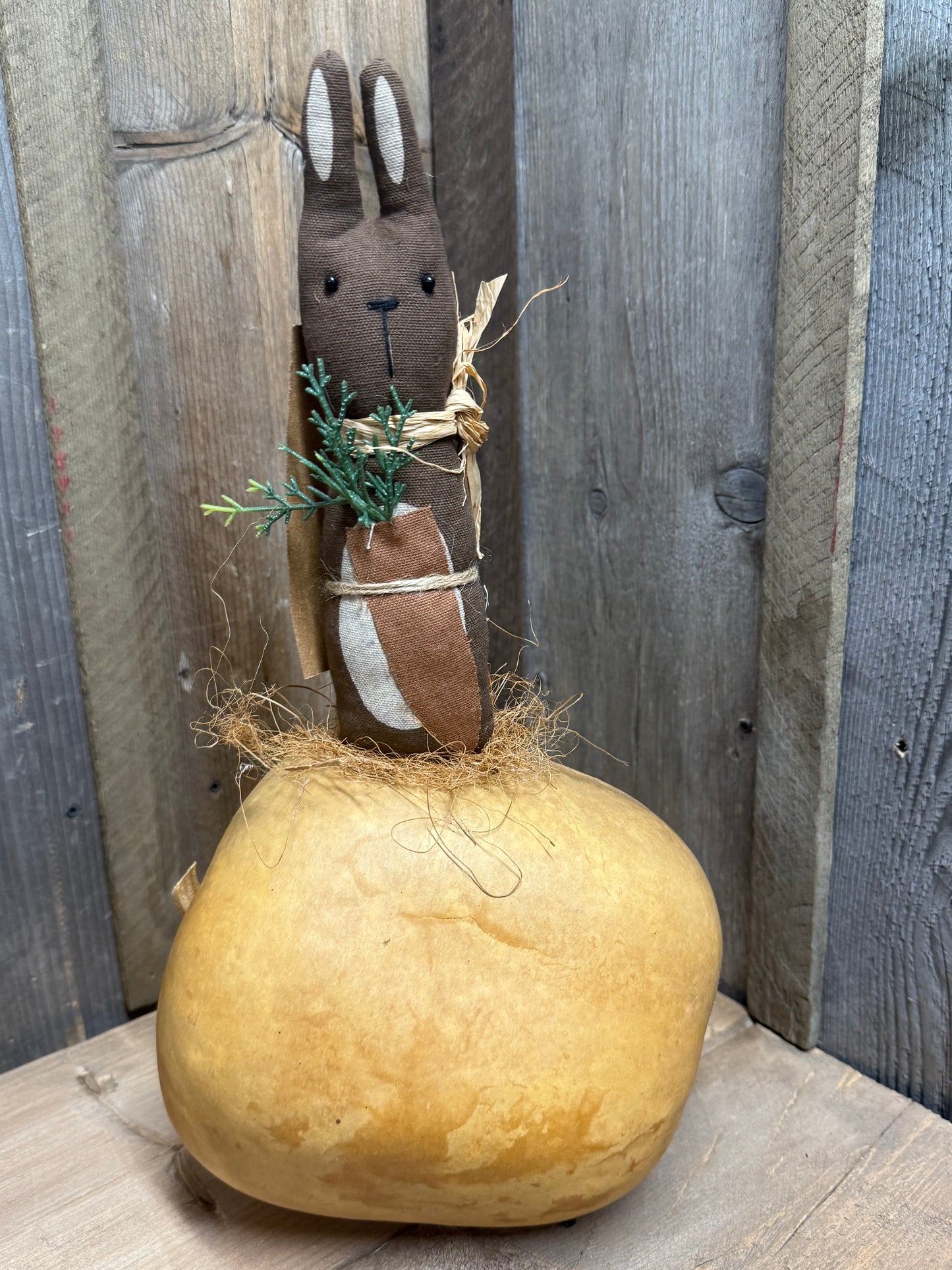 CLYDE, 14", Rabbit on Gourd
