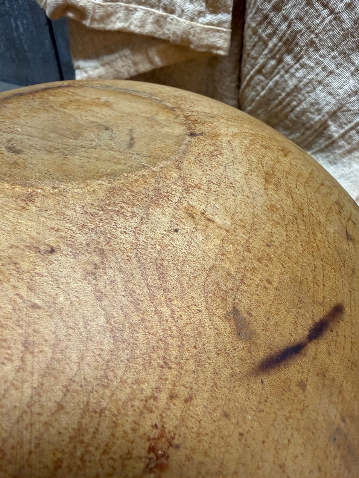 WOODEN BOWL, 11.5", Reddish