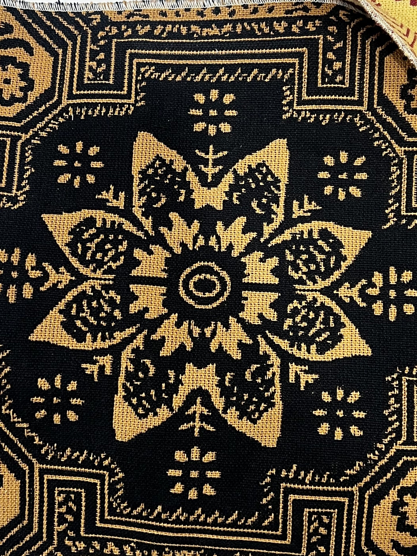 ALBANY, Mustard/Black