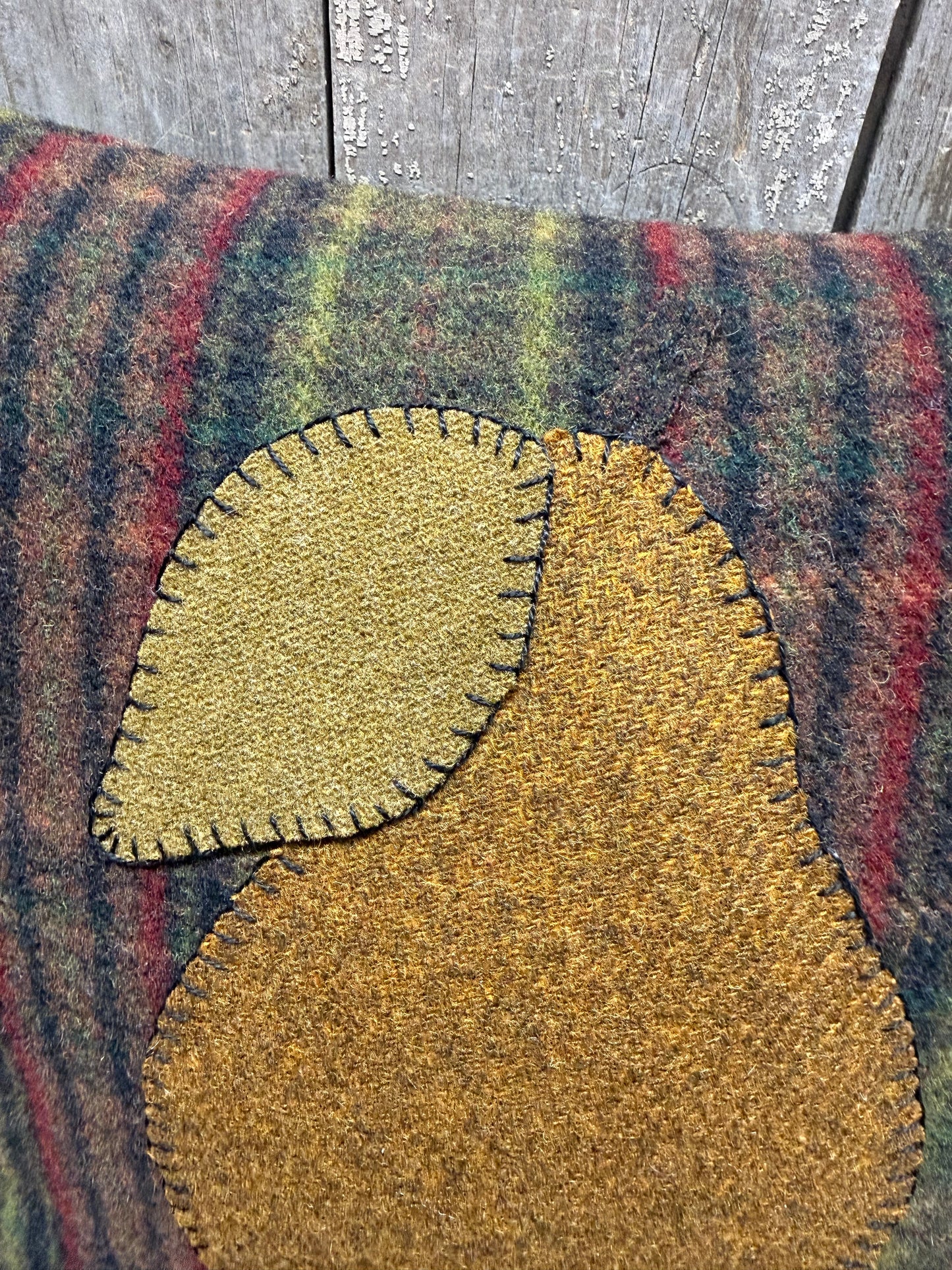 Pillow, PRETTY PEAR