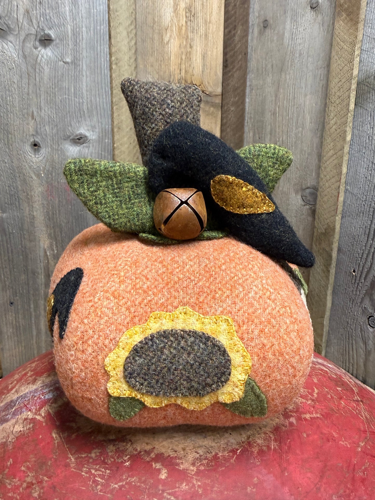 PUMPKIN GO ROUND, 8"