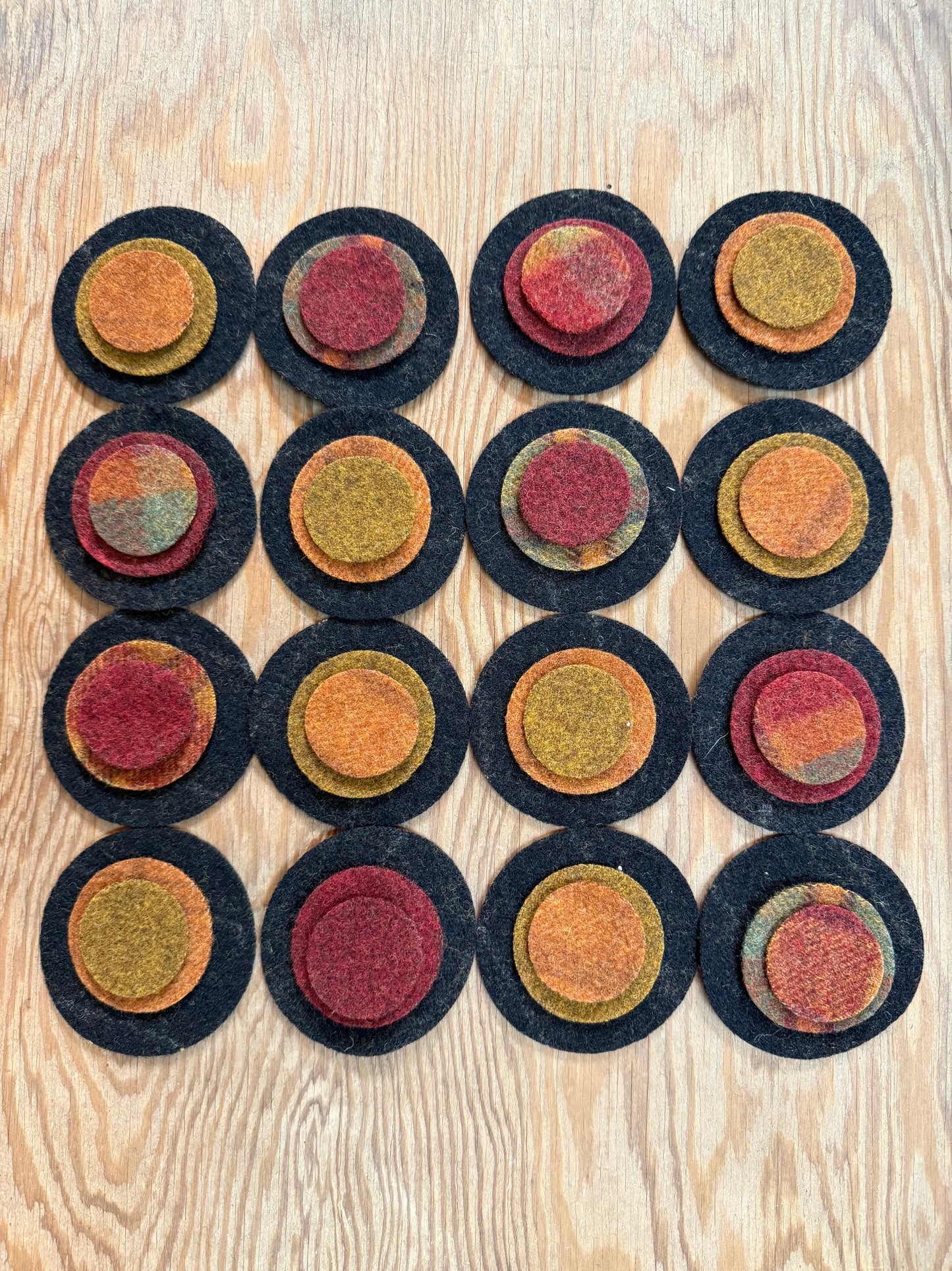 Kit, Wool Penny Mat, AUTUMN GLORY
