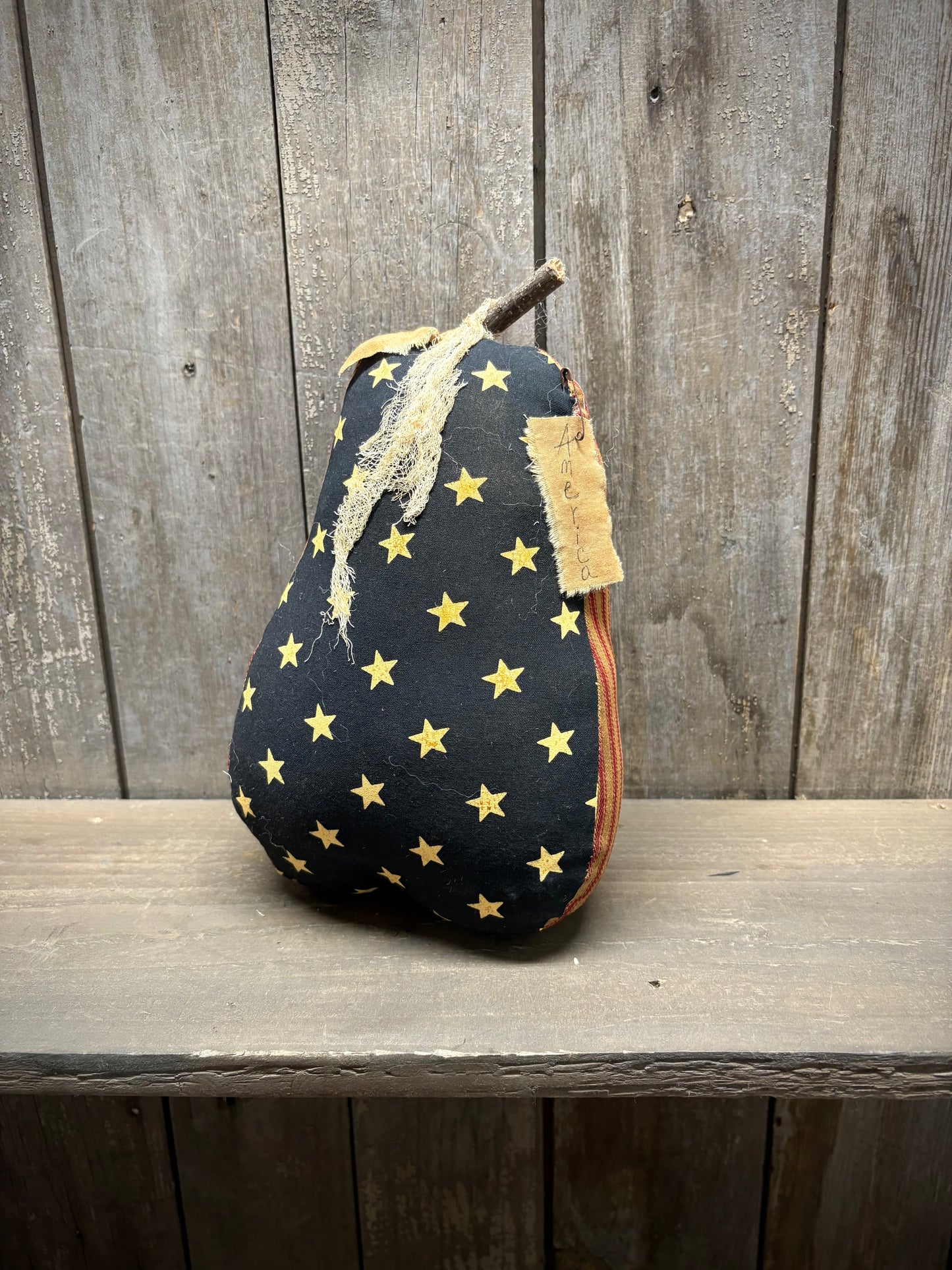 PATRIOTIC PEAR, 10"