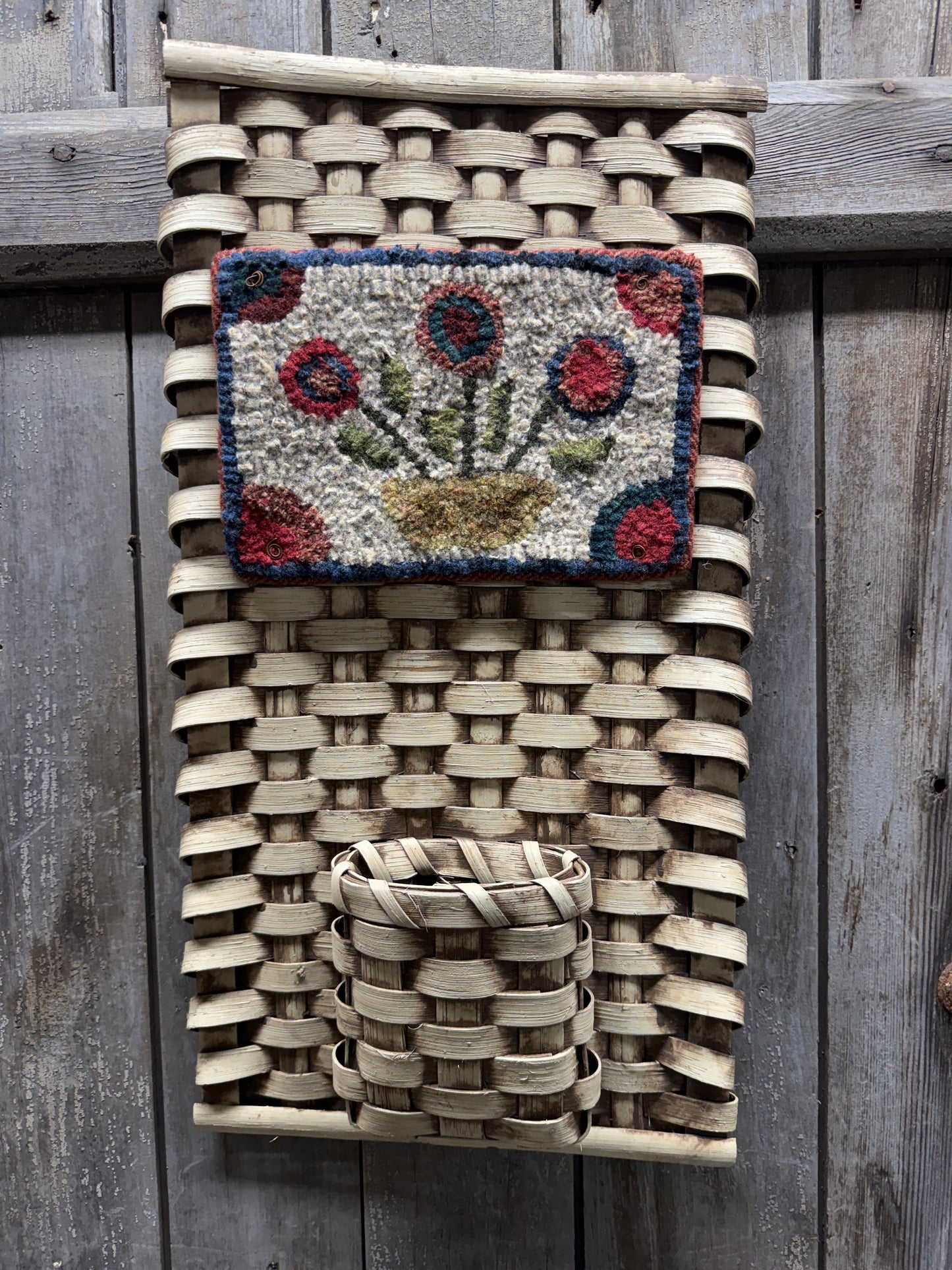 Hooked, 20", Slab Basket, PATRIOTIC POSIES