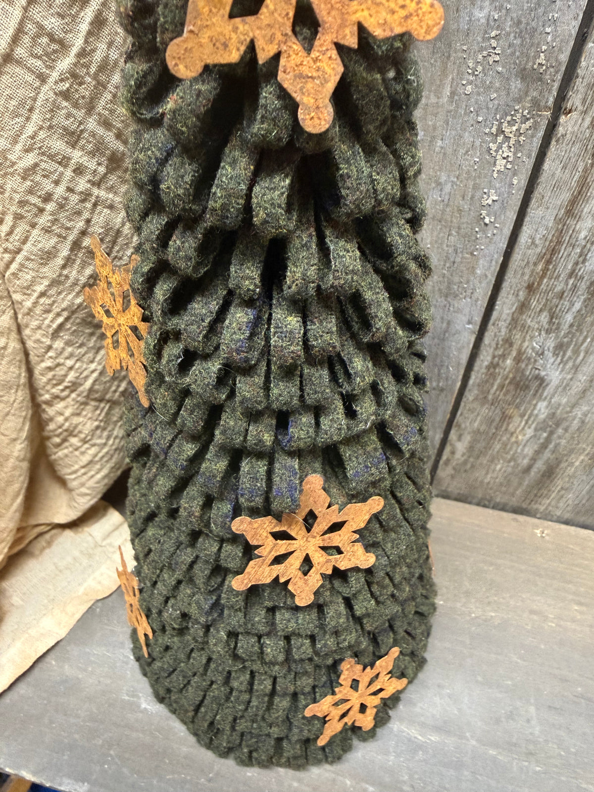 WOOL CONE TREE, 17" Snowflakes & Star
