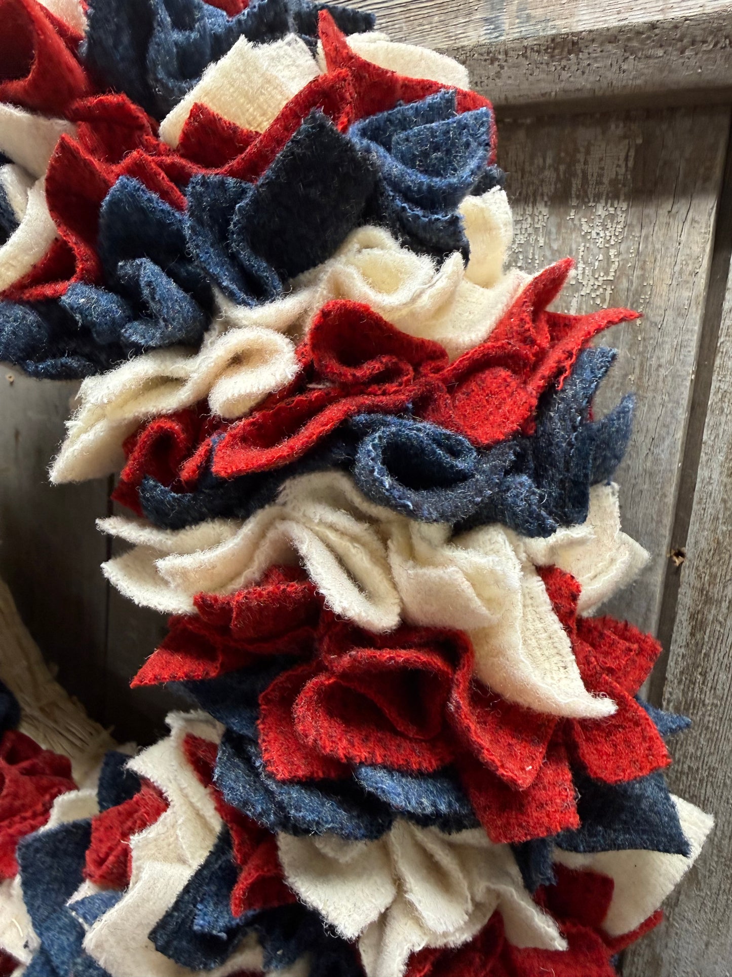 LIBERTY WREATH, 15”, Wool
