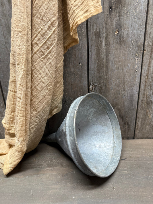 FUNNEL, 8"