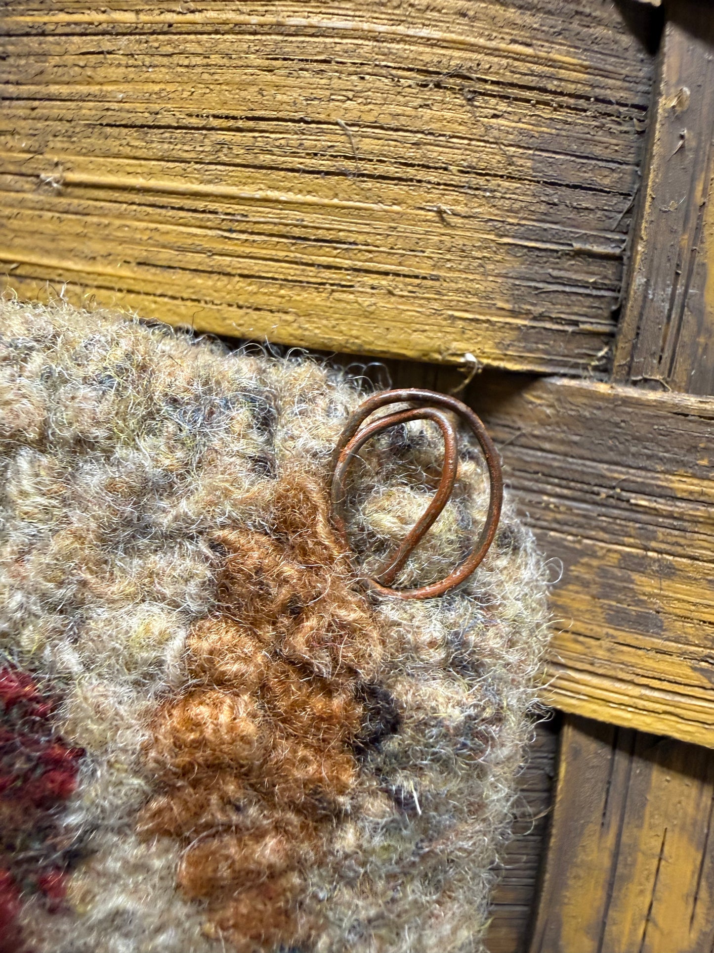 Hooked, Basket, FOLK ART DAISY
