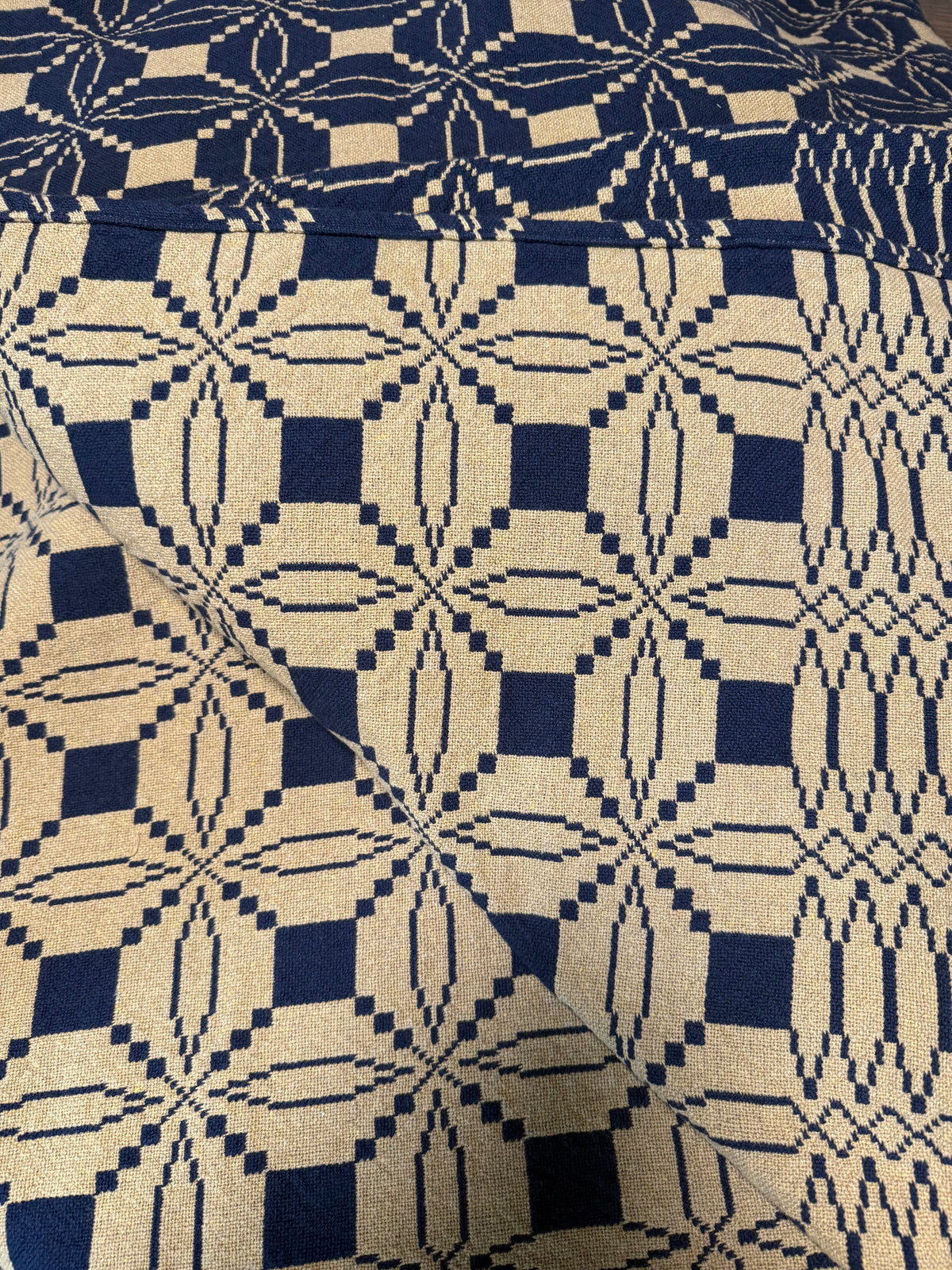 QUEEN COVERLET/SHAMS, FHW, Gently Used