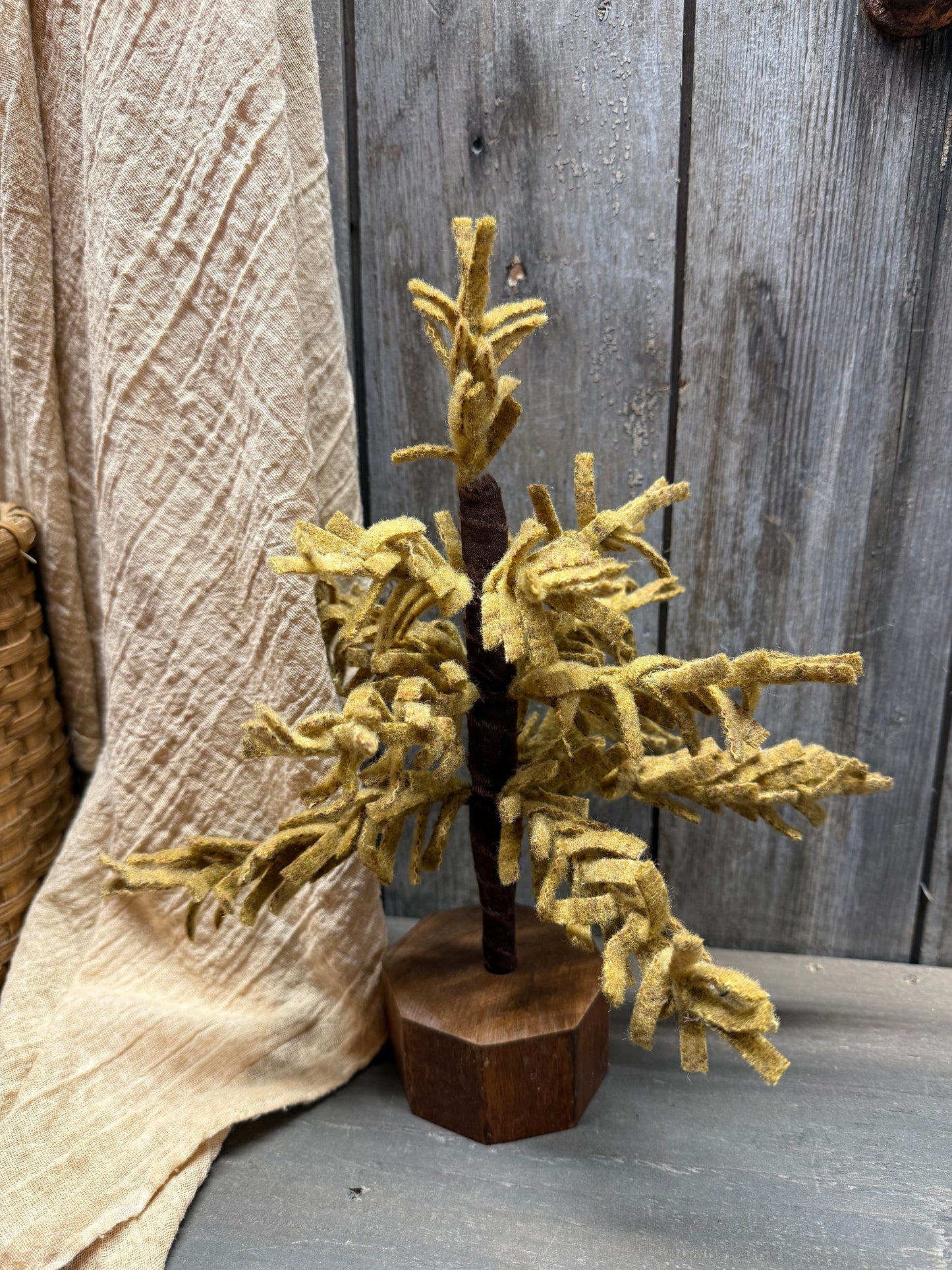 Wool Tree, 11.5", AUTUMN MIX