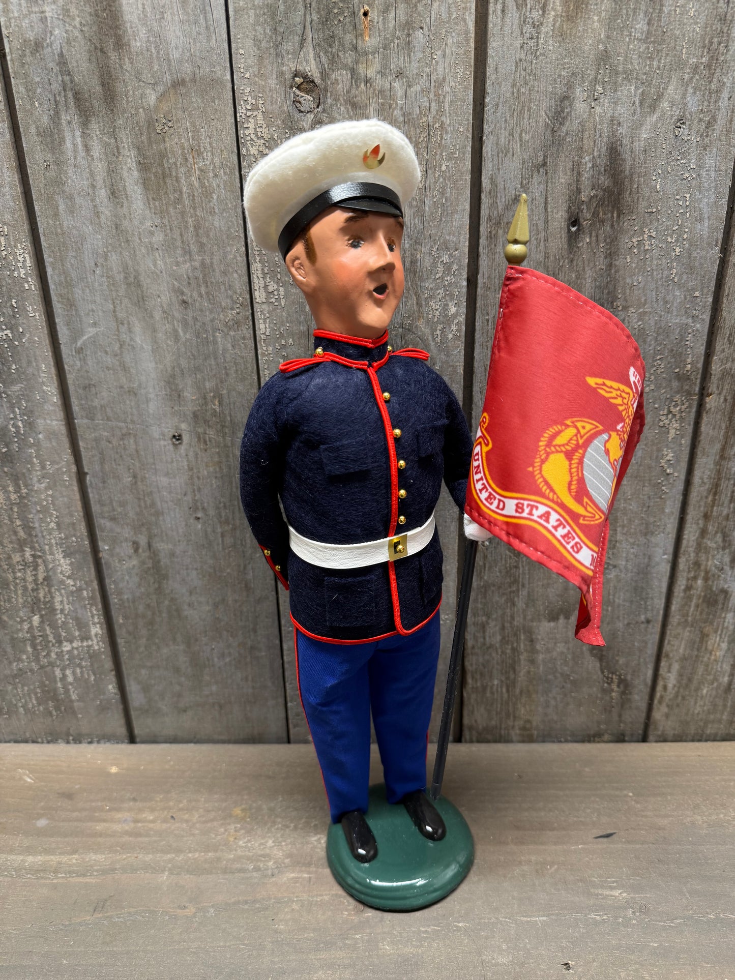 MARINE W/ FLAG, Man or Woman