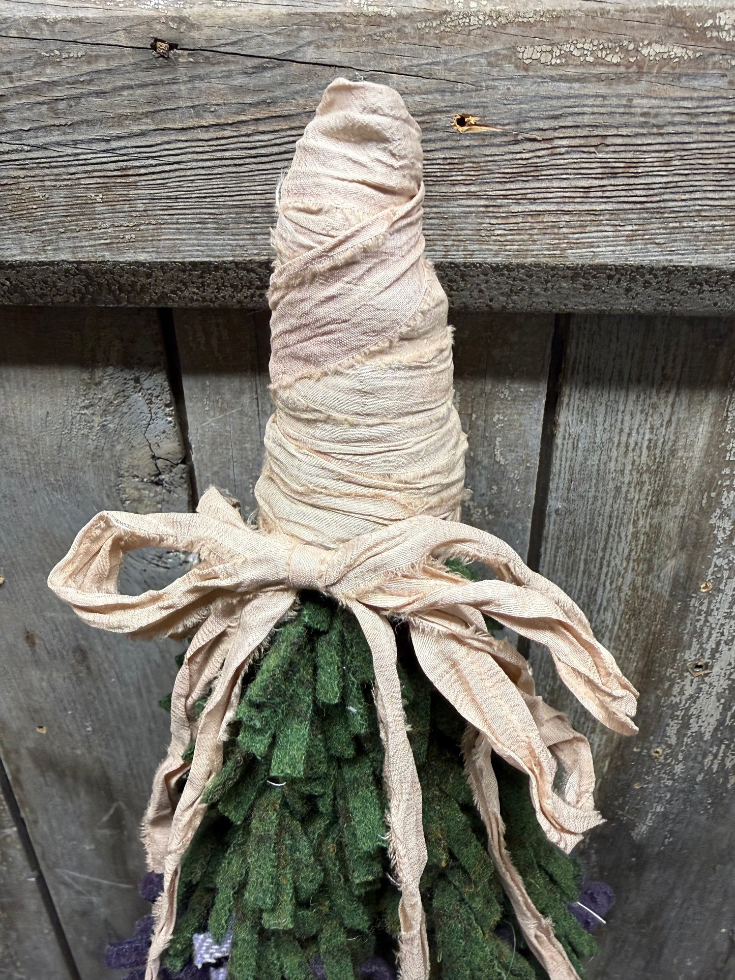 HANGING BOUQUET, 14", Wool