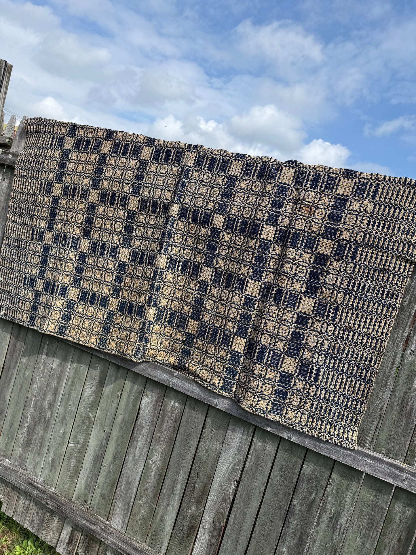 COVERLET, 68"x 92", Navy/Tan