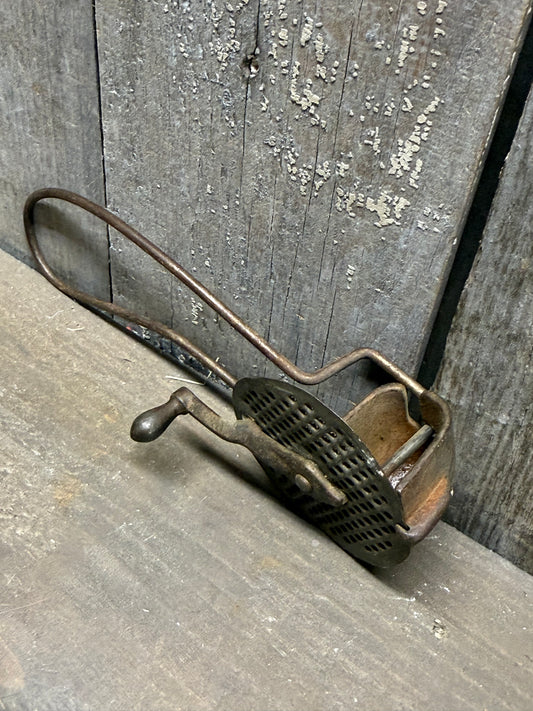 Nutmeg Grater, 7", HANDLED