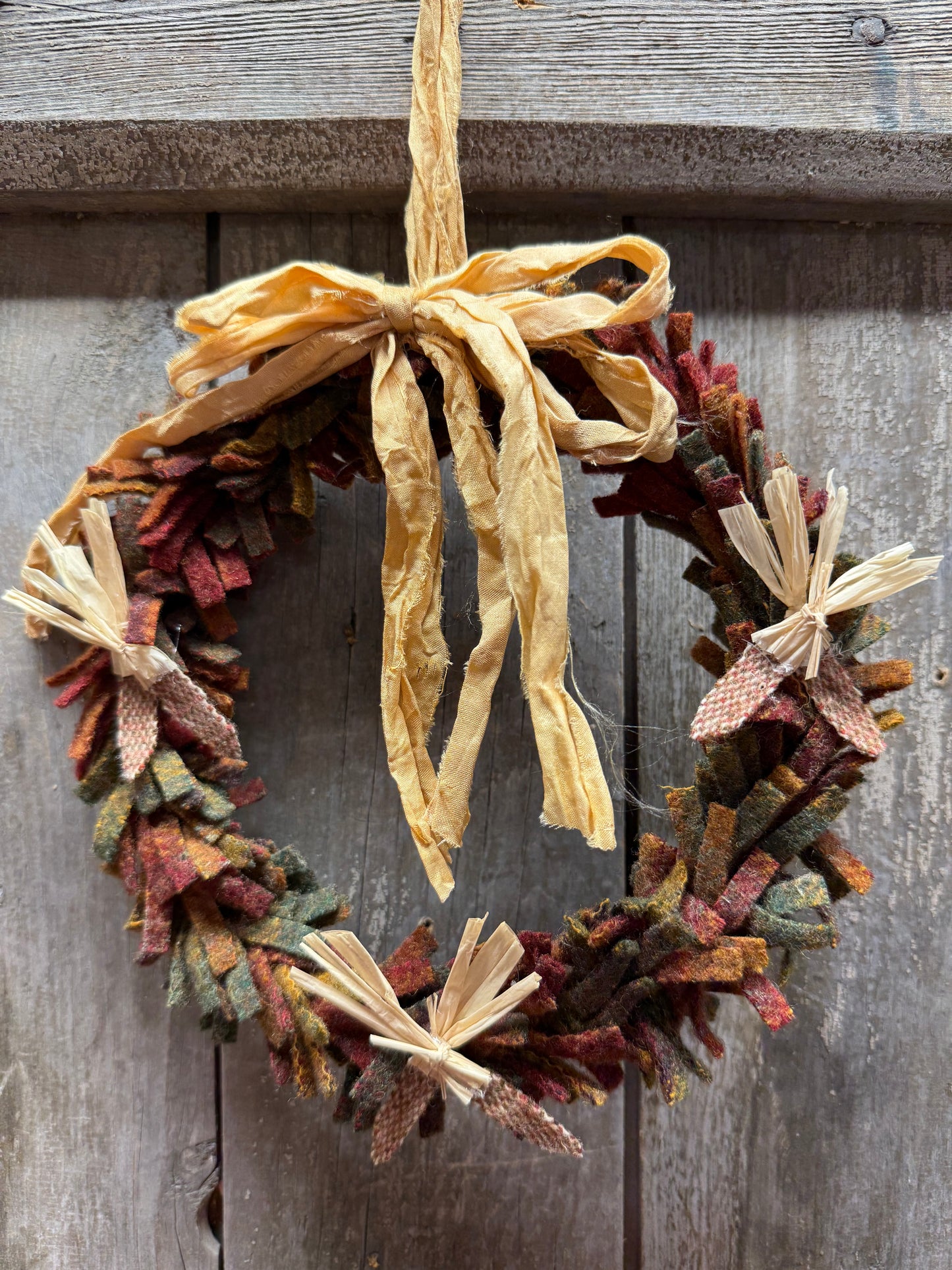 Wool Wreath, 7", ASSORTED
