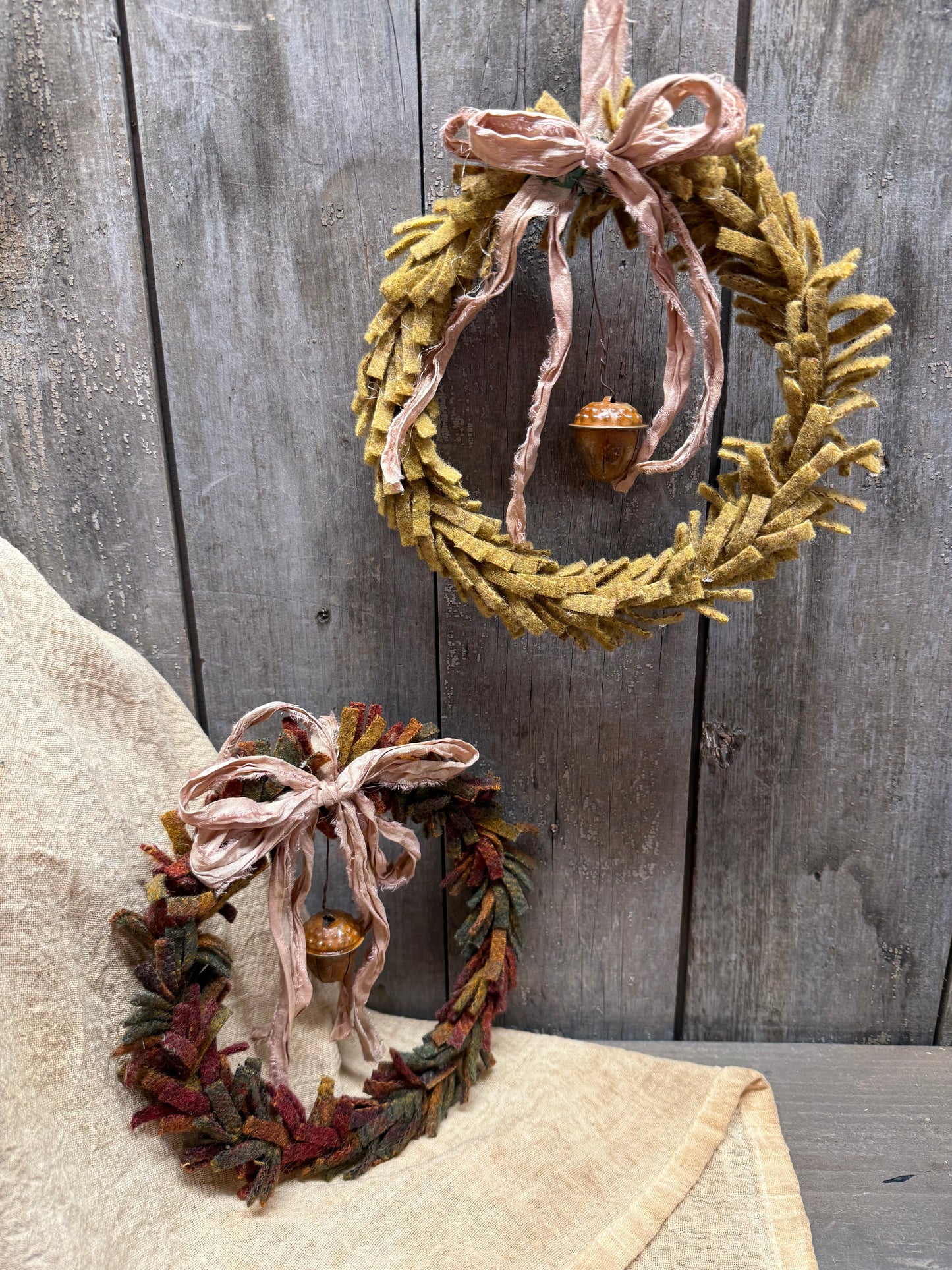 Wool Wreath, 7", ASSORTED