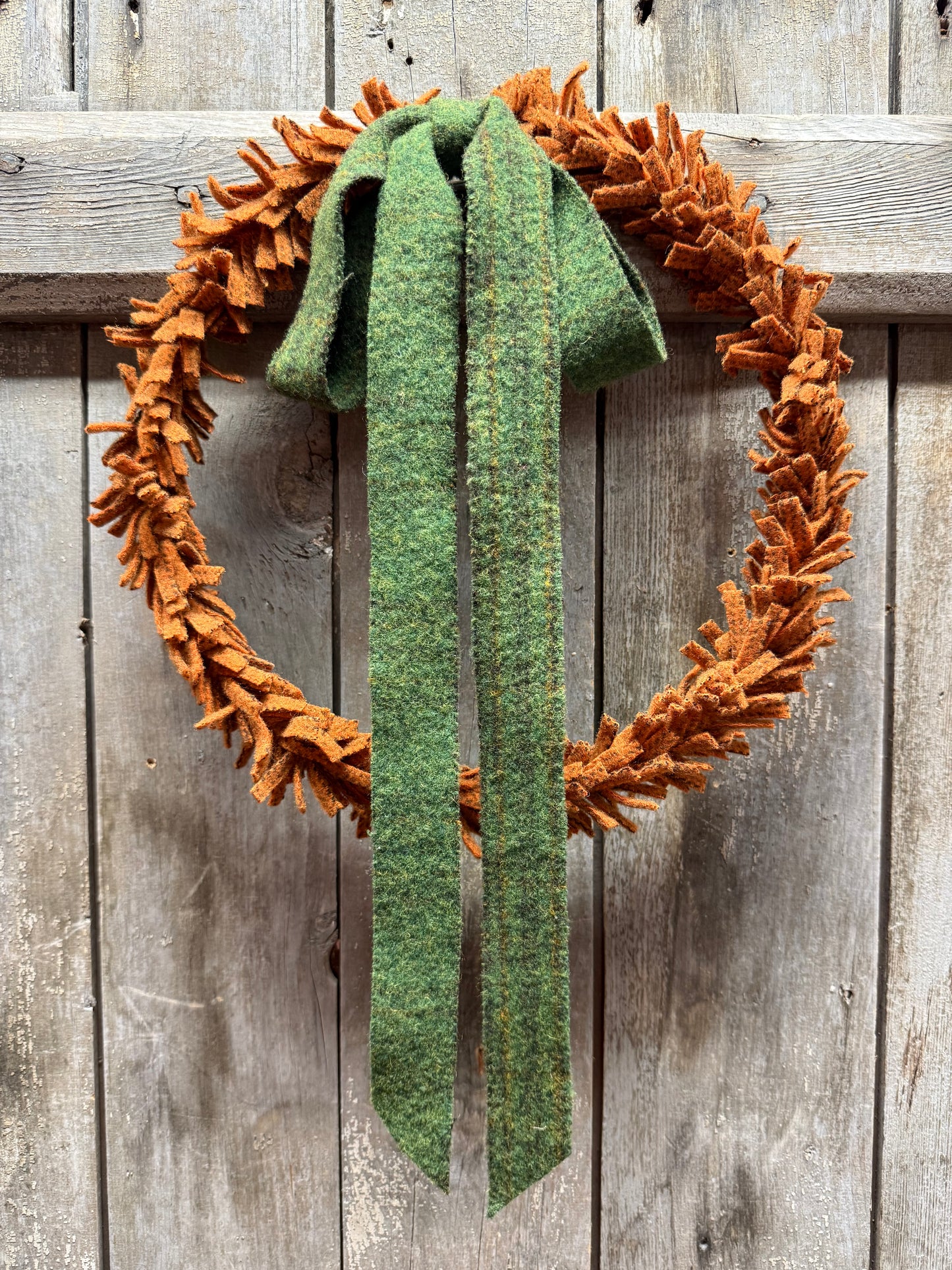 Wool Wreath, 11.5", COLONIAL