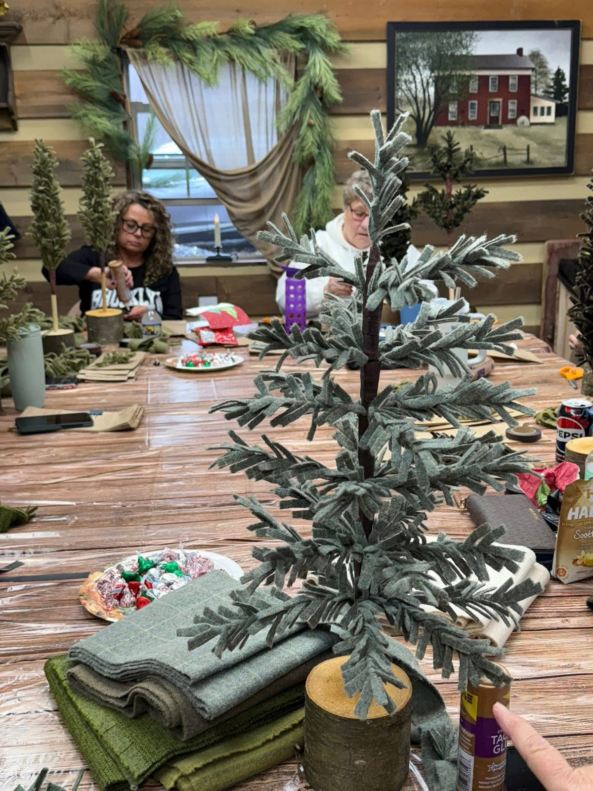 Class, WEDNESDAY 12/02, 10am start, WOOL TREE