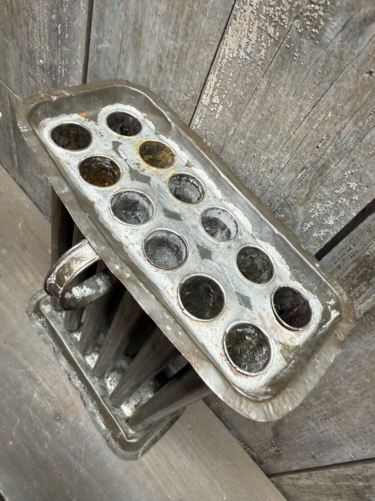 CANDLE MOLD, Well Loved