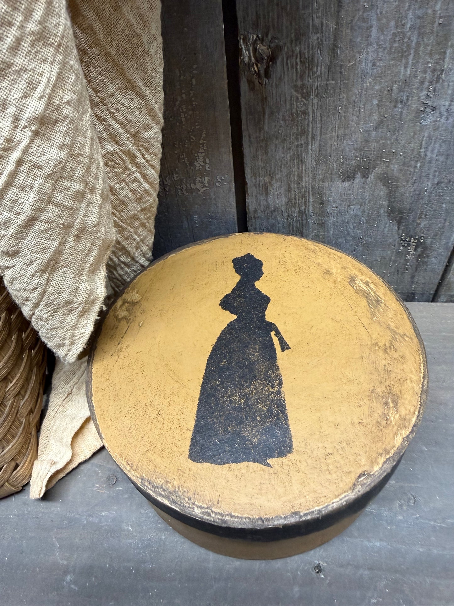 Paper Mache Box, 6", BODY SILHOUTTE