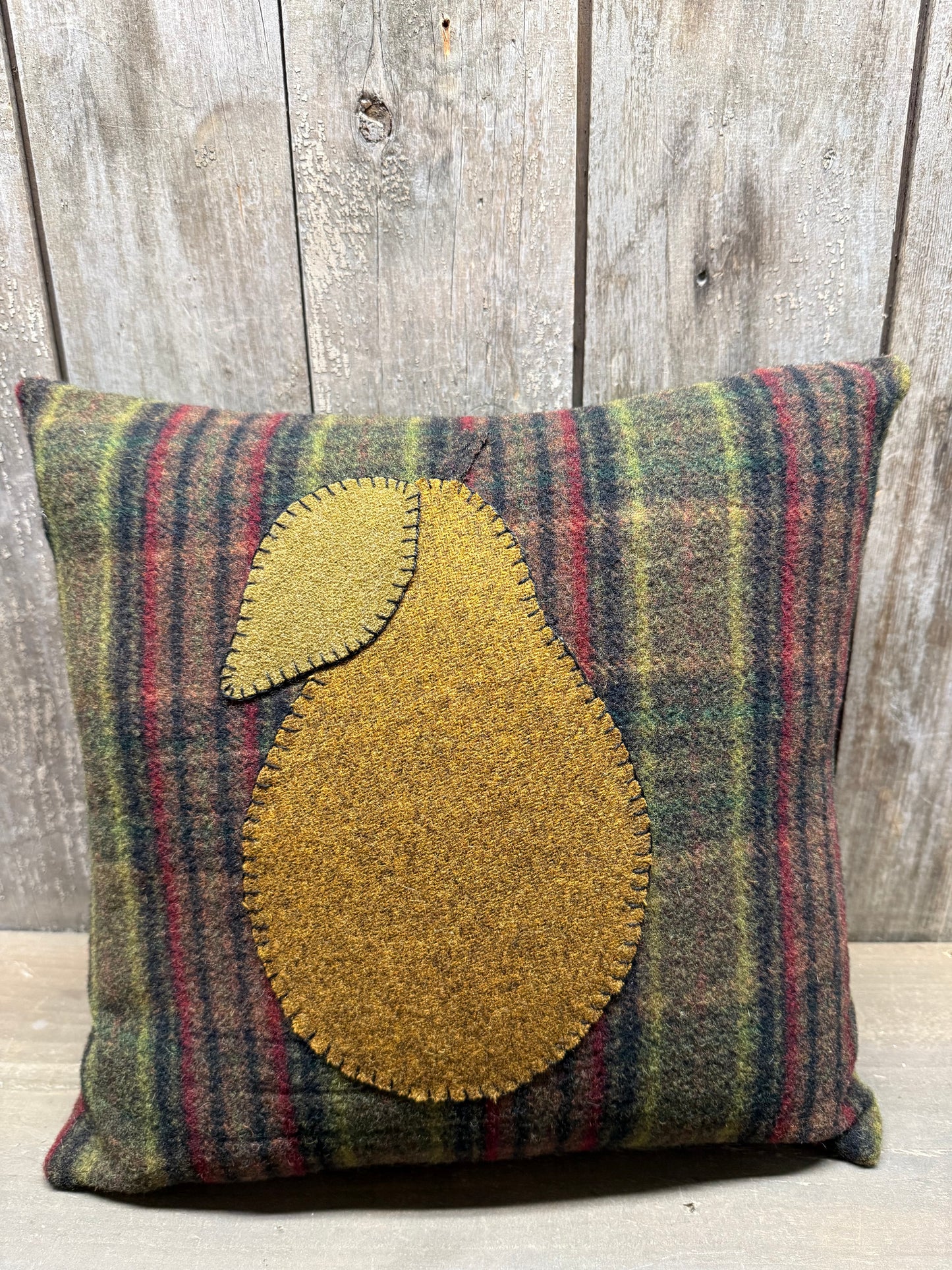 Pillow, PRETTY PEAR