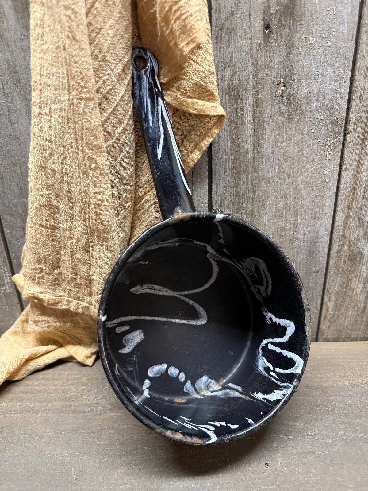 PAN, 12.5", Black/White Swirl Enamel
