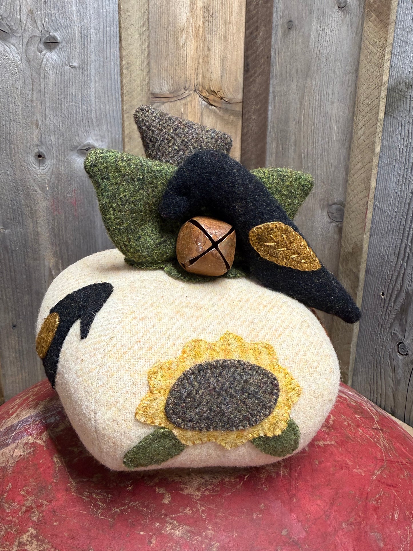 PUMPKIN GO ROUND, 8"