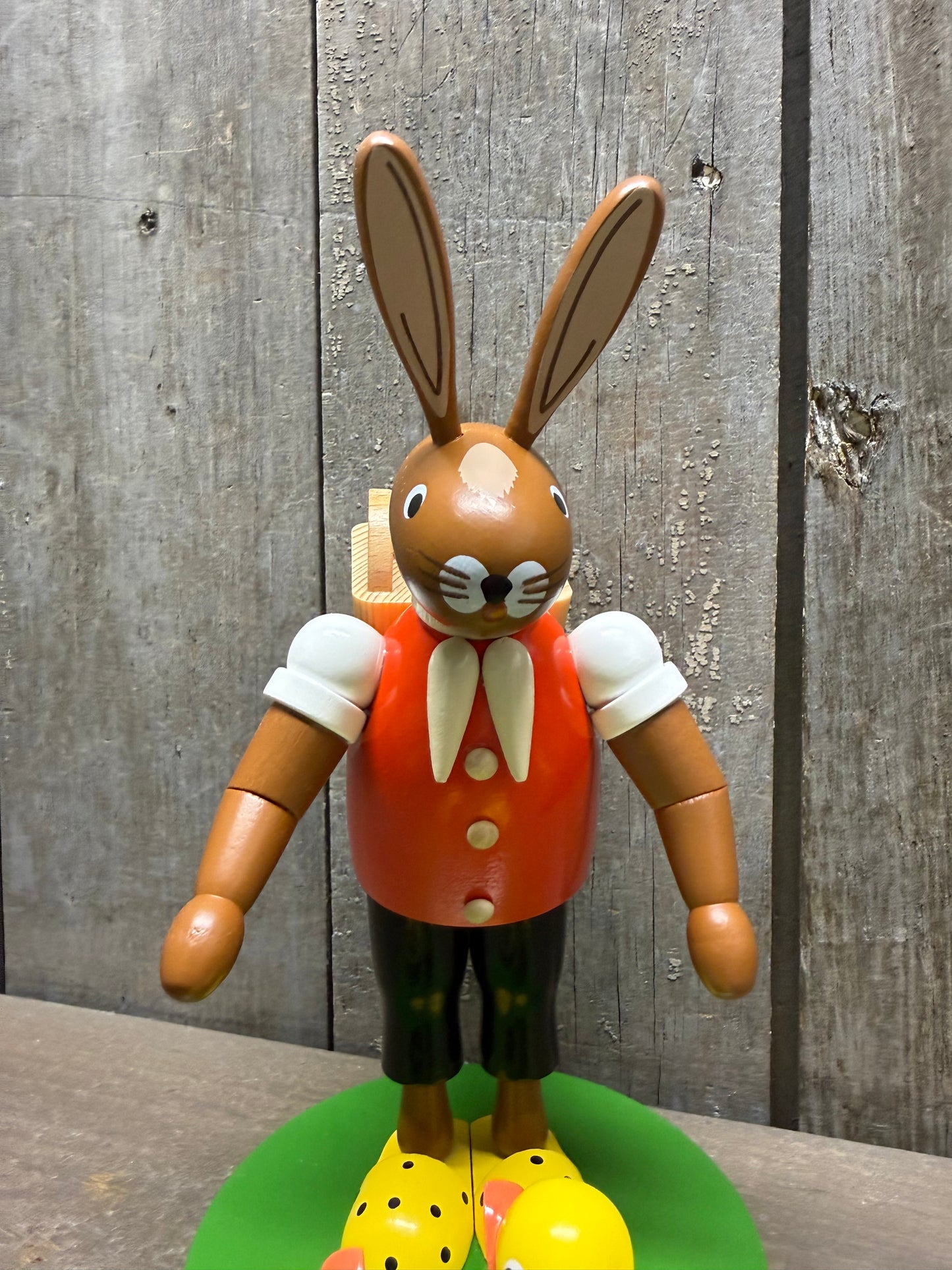 EASTER BUNNY W/BASKET