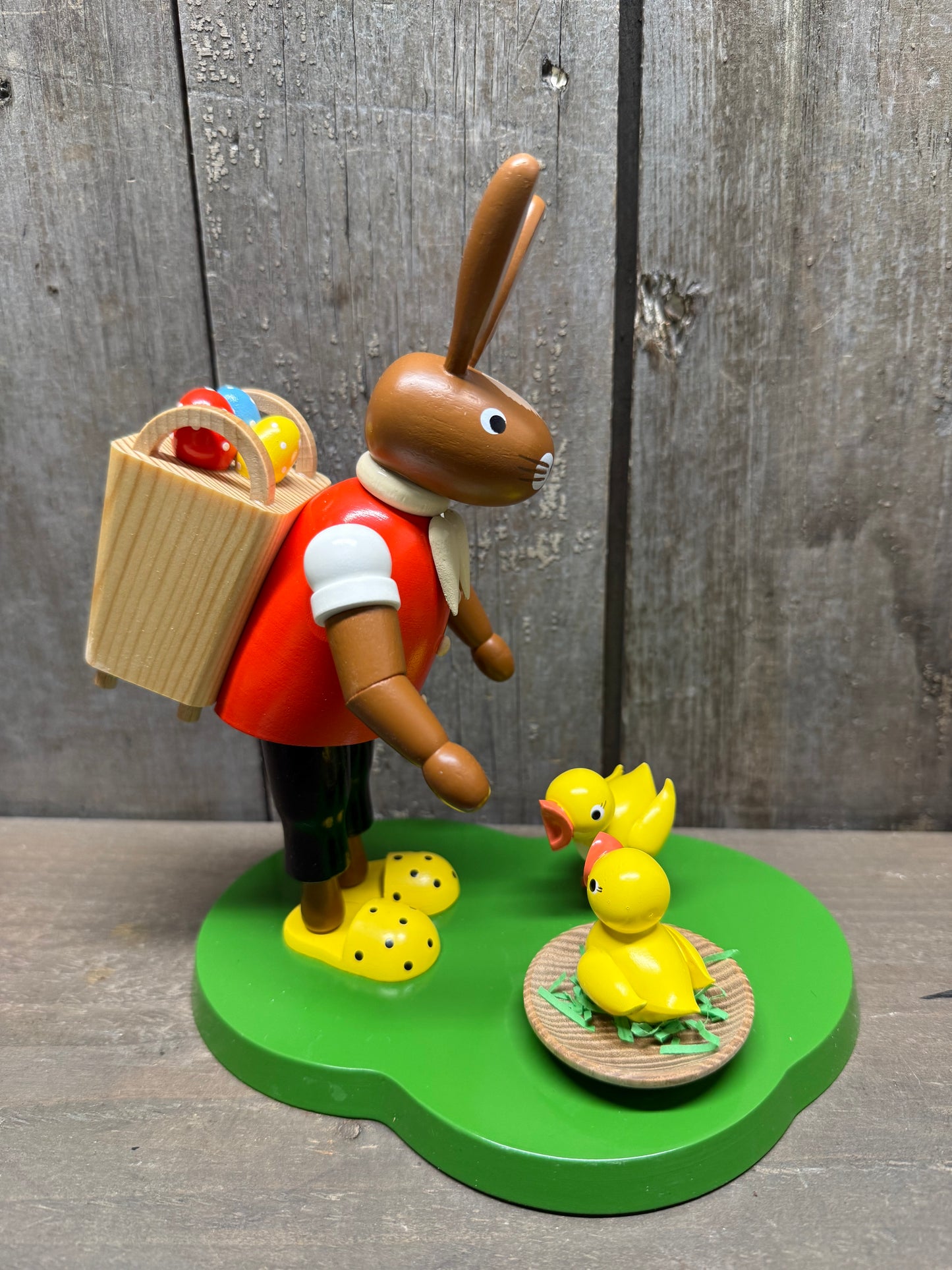 EASTER BUNNY W/BASKET