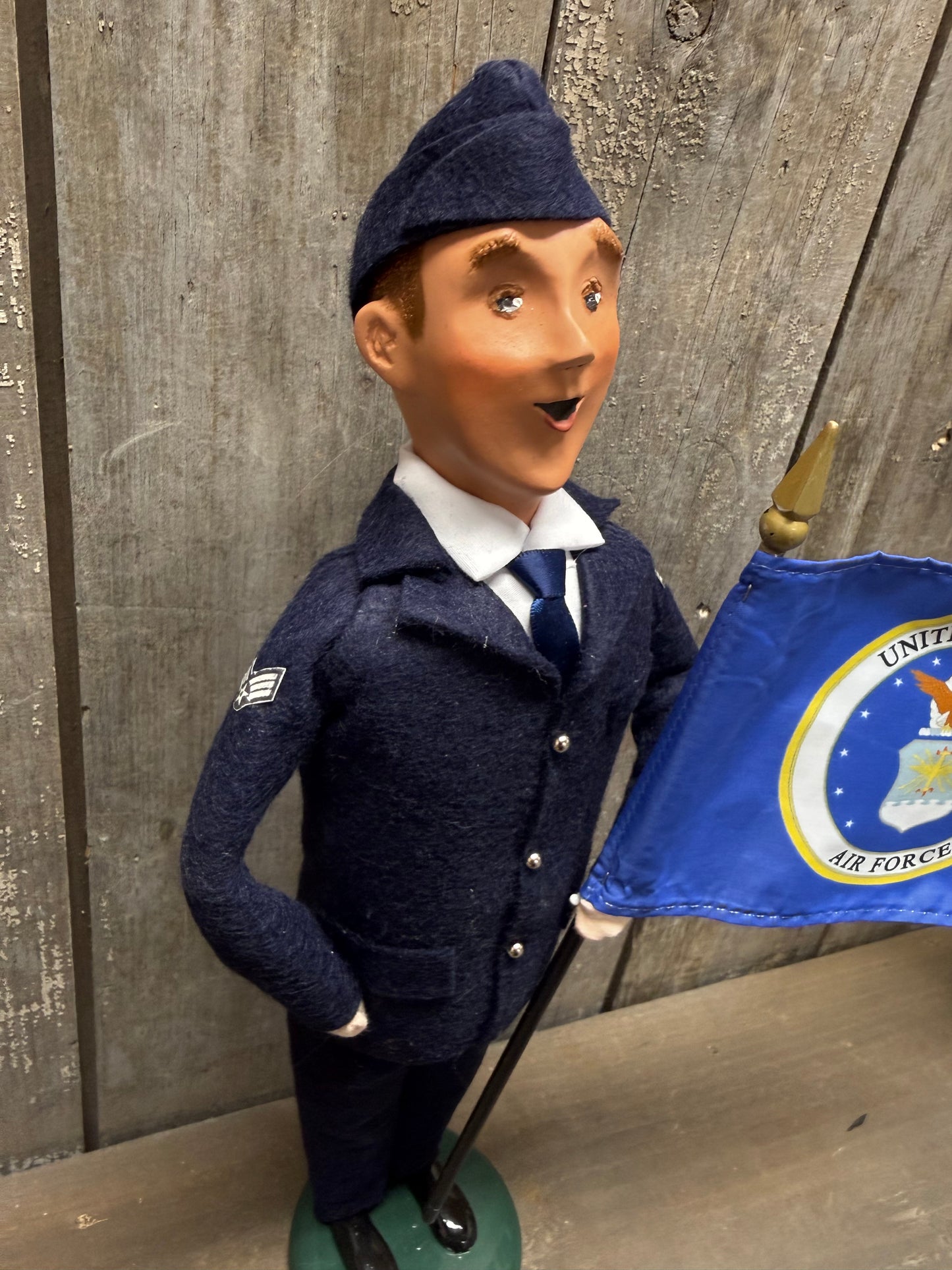 AIR FORCE W/ FLAG, Man or Woman