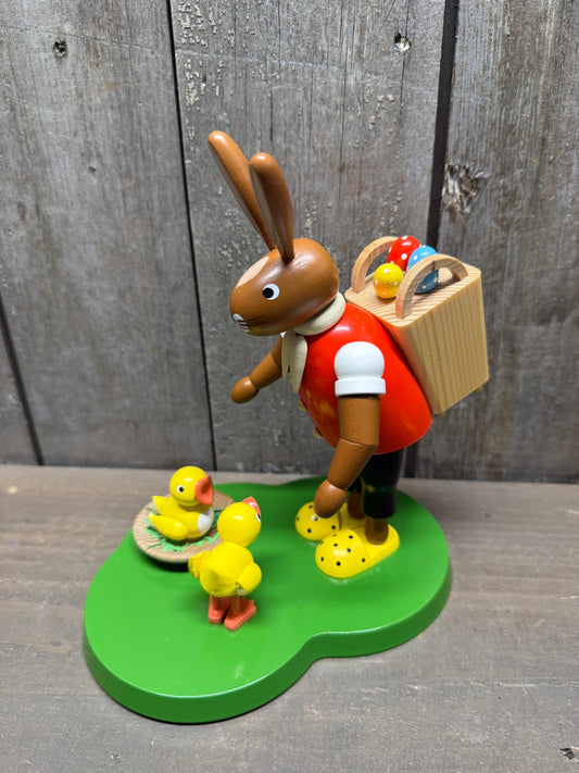 EASTER BUNNY W/BASKET