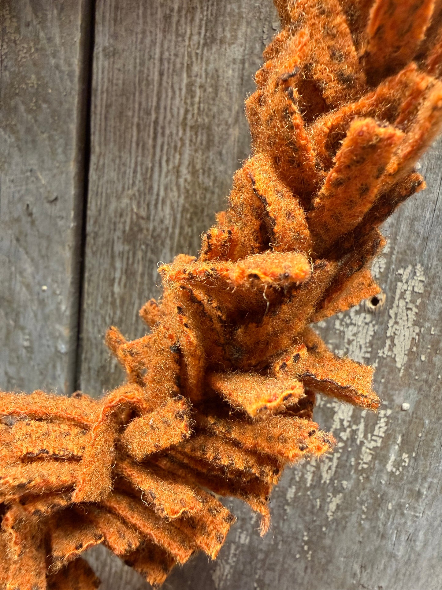 Wool Wreath, 11.5", COLONIAL