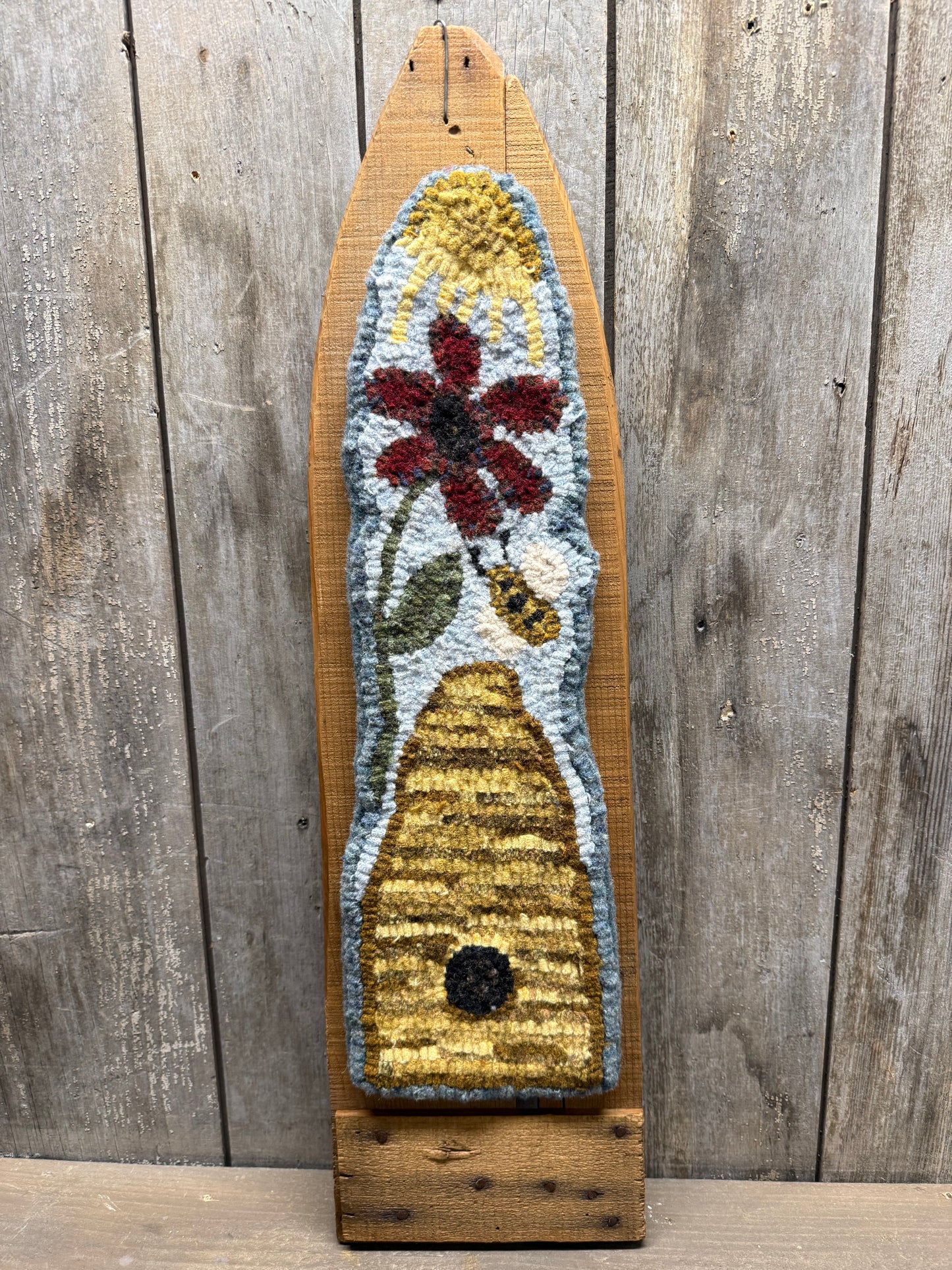 Hooked, 23", SUNSHINE ON THE HIVE